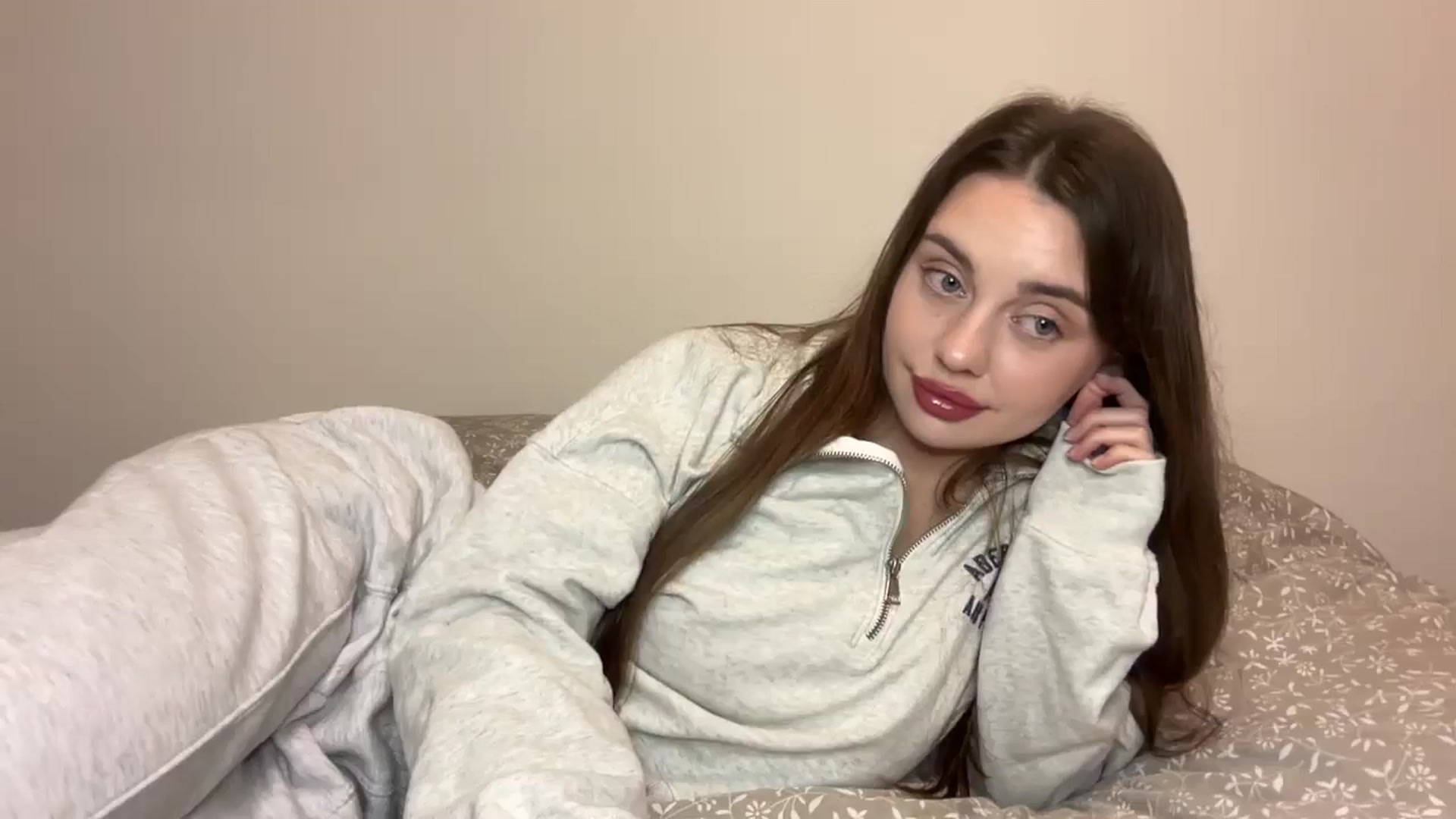 Gallery image thumbnail from Snake_lady's myfreecams stream on, 01/13/2026, 18:15 image 9 of 20