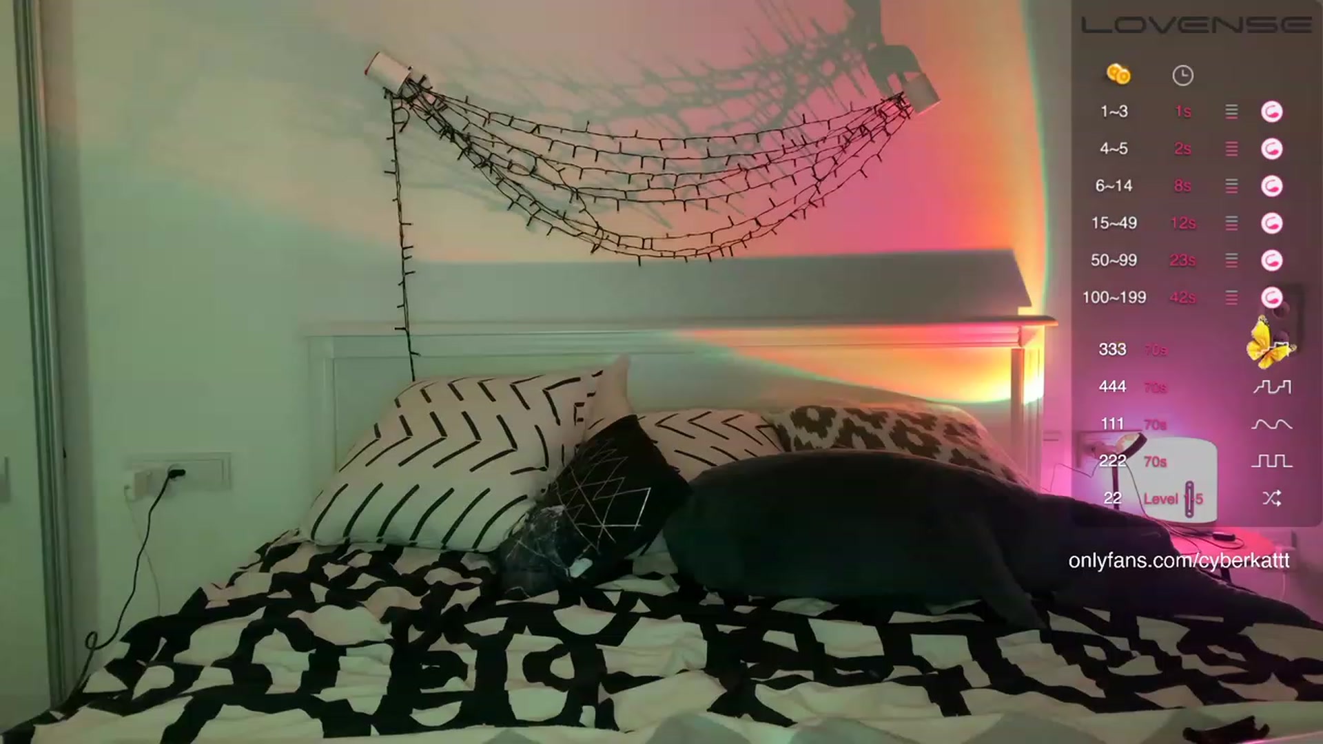 Gallery image thumbnail from SnarkyKatt's myfreecams stream on, 01/19/2023, 21:29 image 17 of 20