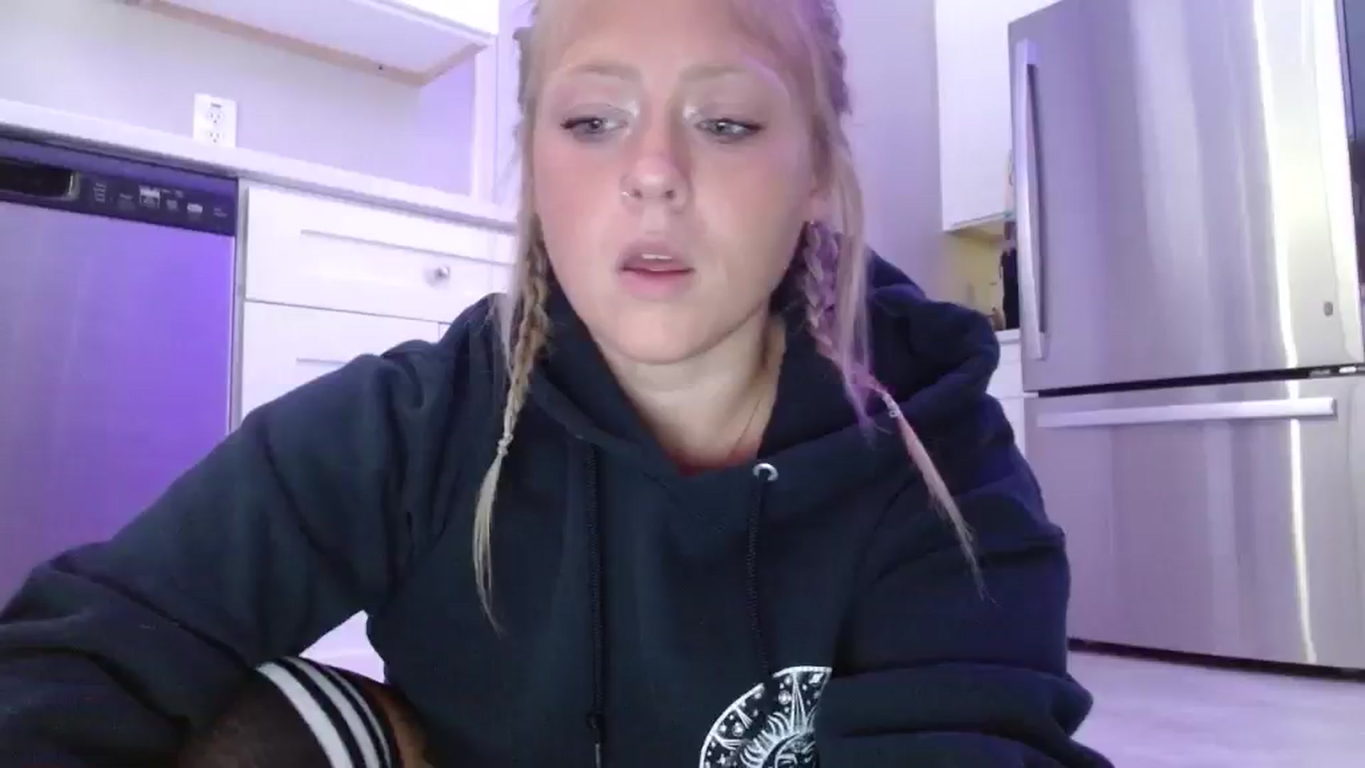 Gallery image thumbnail from SneakyAlice's myfreecams stream on, 07/23/2025, 19:16 image 1 of 20