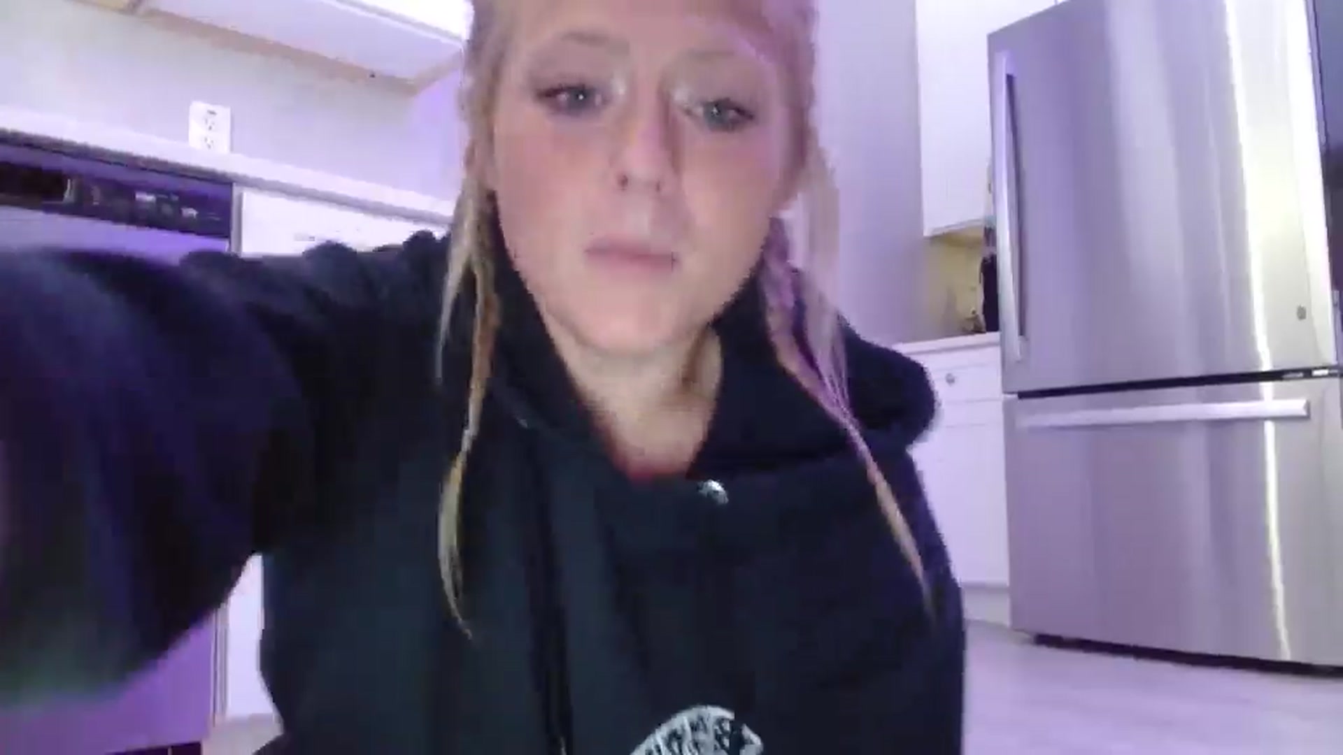 Gallery image thumbnail from SneakyAlice's myfreecams stream on, 07/23/2025, 19:16 image 2 of 20