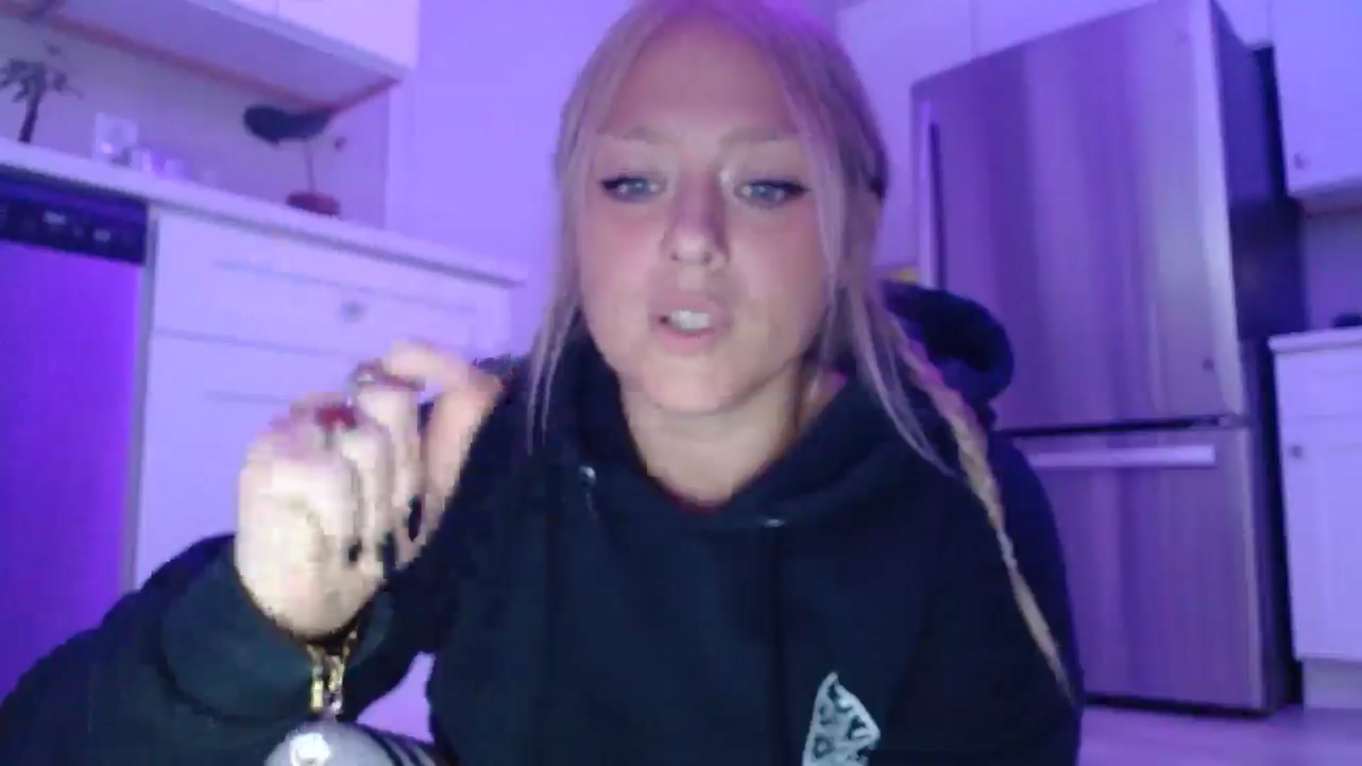 Gallery image thumbnail from SneakyAlice's myfreecams stream on, 07/28/2025, 23:03 image 6 of 20