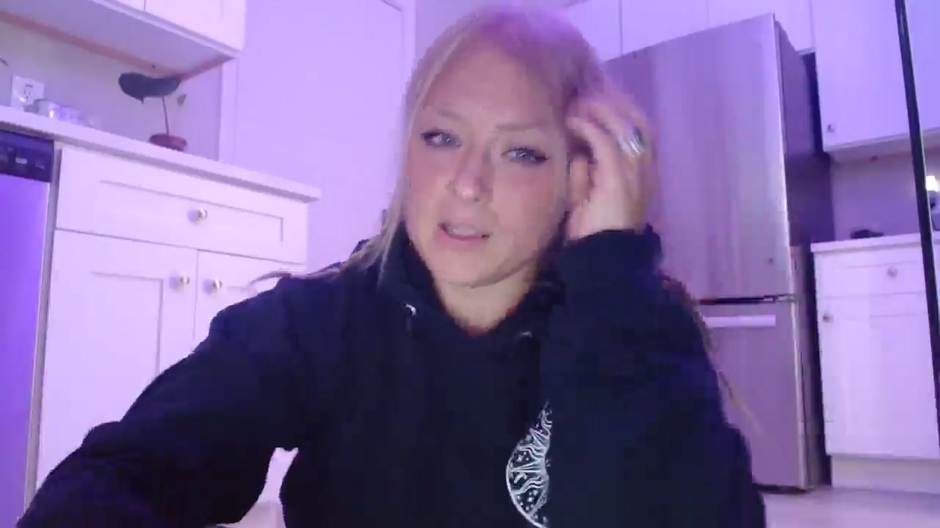 Gallery image thumbnail from SneakyAlice's myfreecams stream on, 07/28/2025, 23:20 image 14 of 20