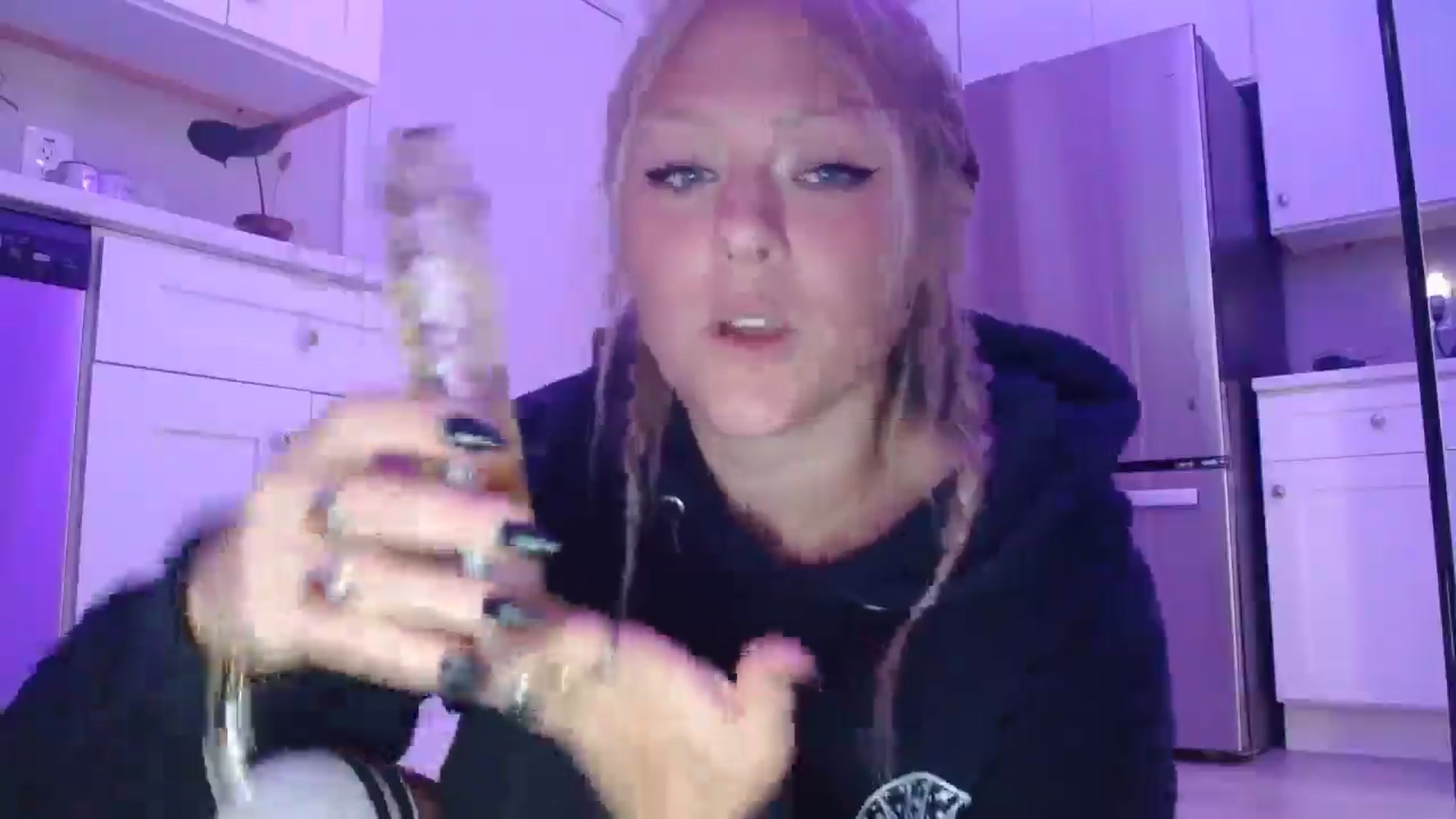 Gallery image thumbnail from SneakyAlice's myfreecams stream on, 07/29/2025, 24:18 image 3 of 20