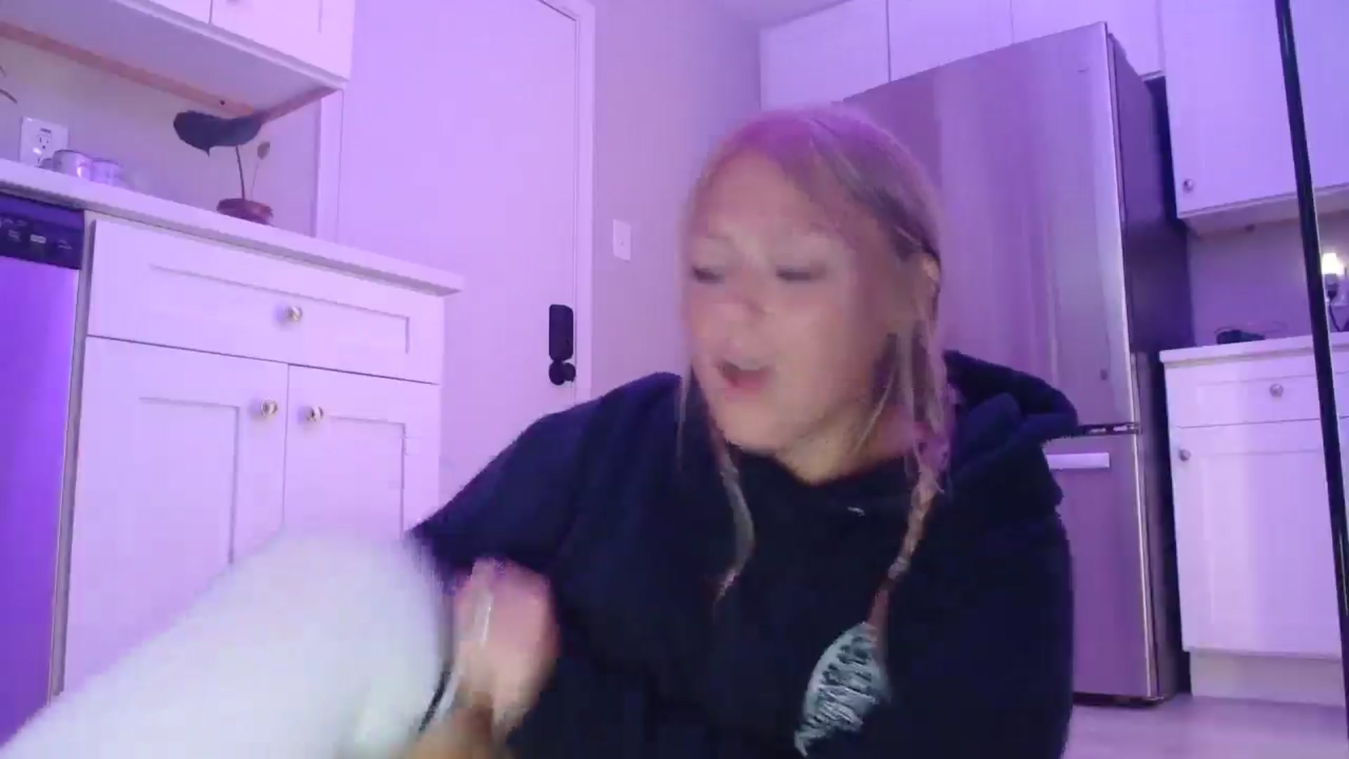 Gallery image thumbnail from SneakyAlice's myfreecams stream on, 07/29/2025, 24:18 image 4 of 20