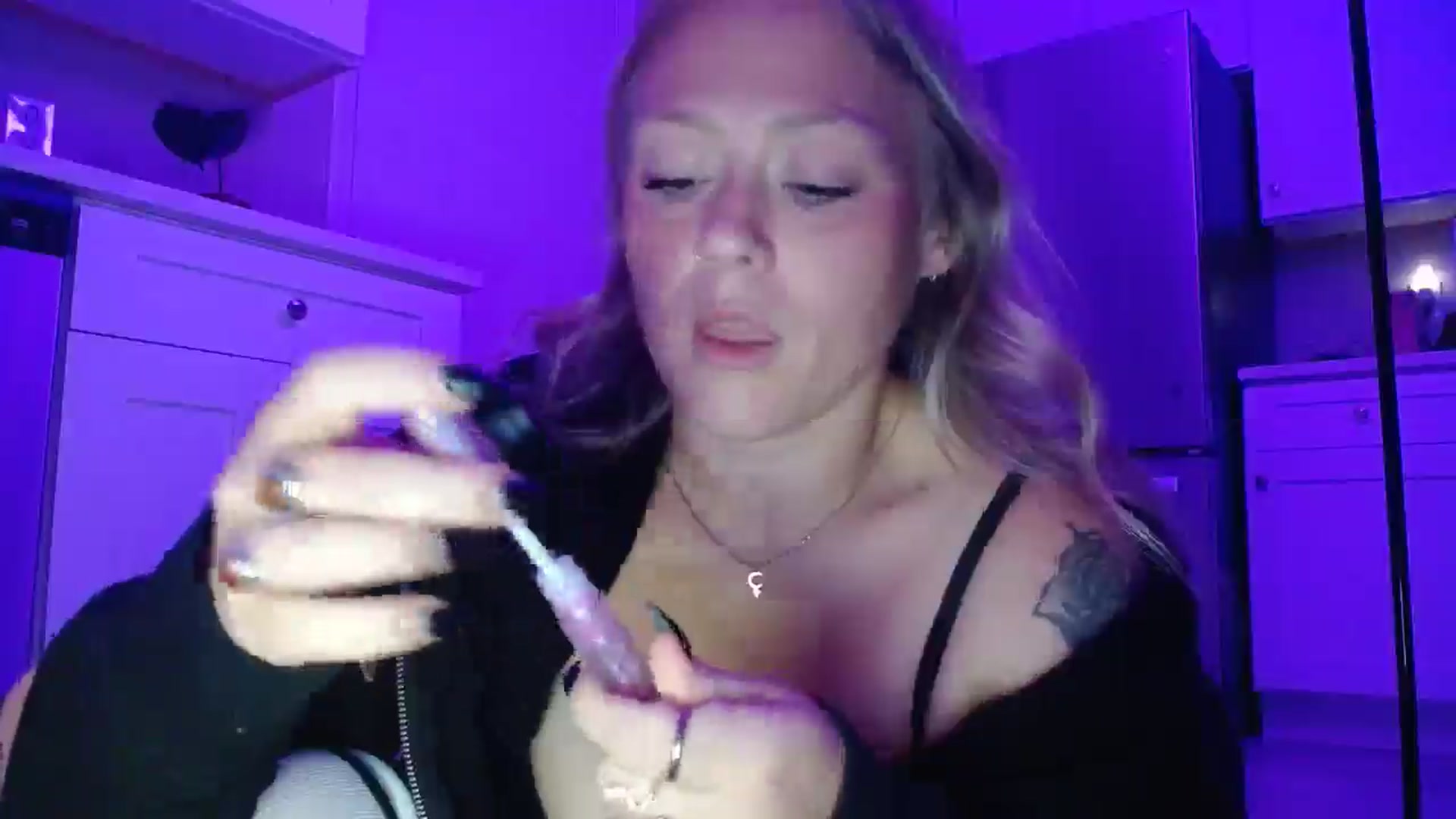 Gallery image thumbnail from SneakyAlice's myfreecams stream on, 08/04/2025, 04:35 image 19 of 20