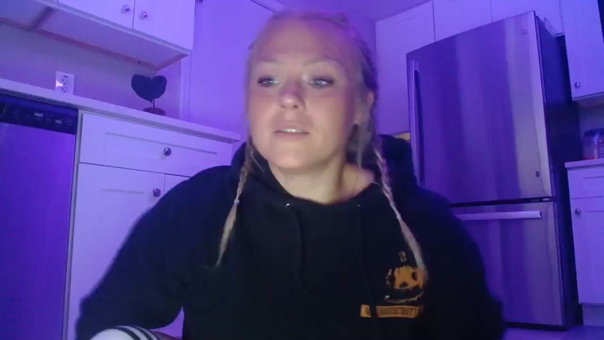 Gallery image thumbnail from SneakyAlice's myfreecams stream on, 08/11/2025, 24:20 image 3 of 20