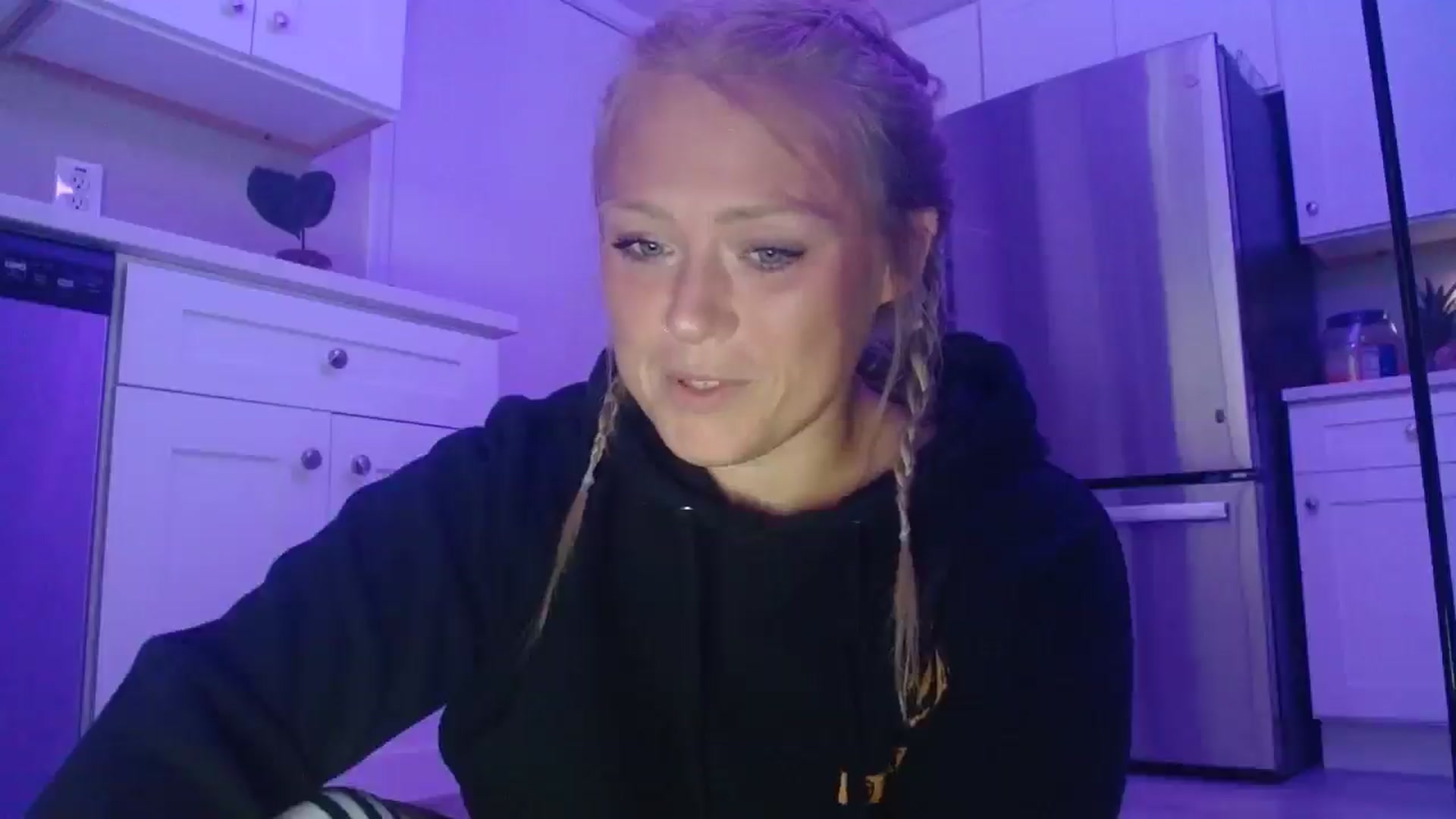 Gallery image thumbnail from SneakyAlice's myfreecams stream on, 08/11/2025, 24:20 image 6 of 20