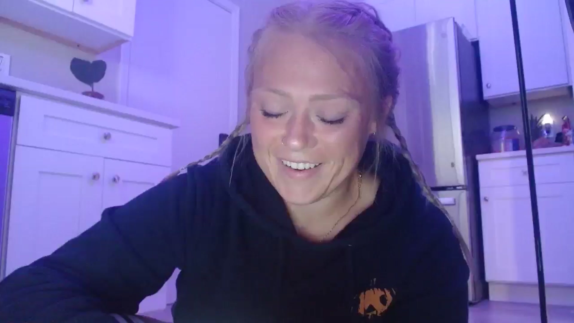 Gallery image thumbnail from SneakyAlice's myfreecams stream on, 08/11/2025, 24:20 image 18 of 20