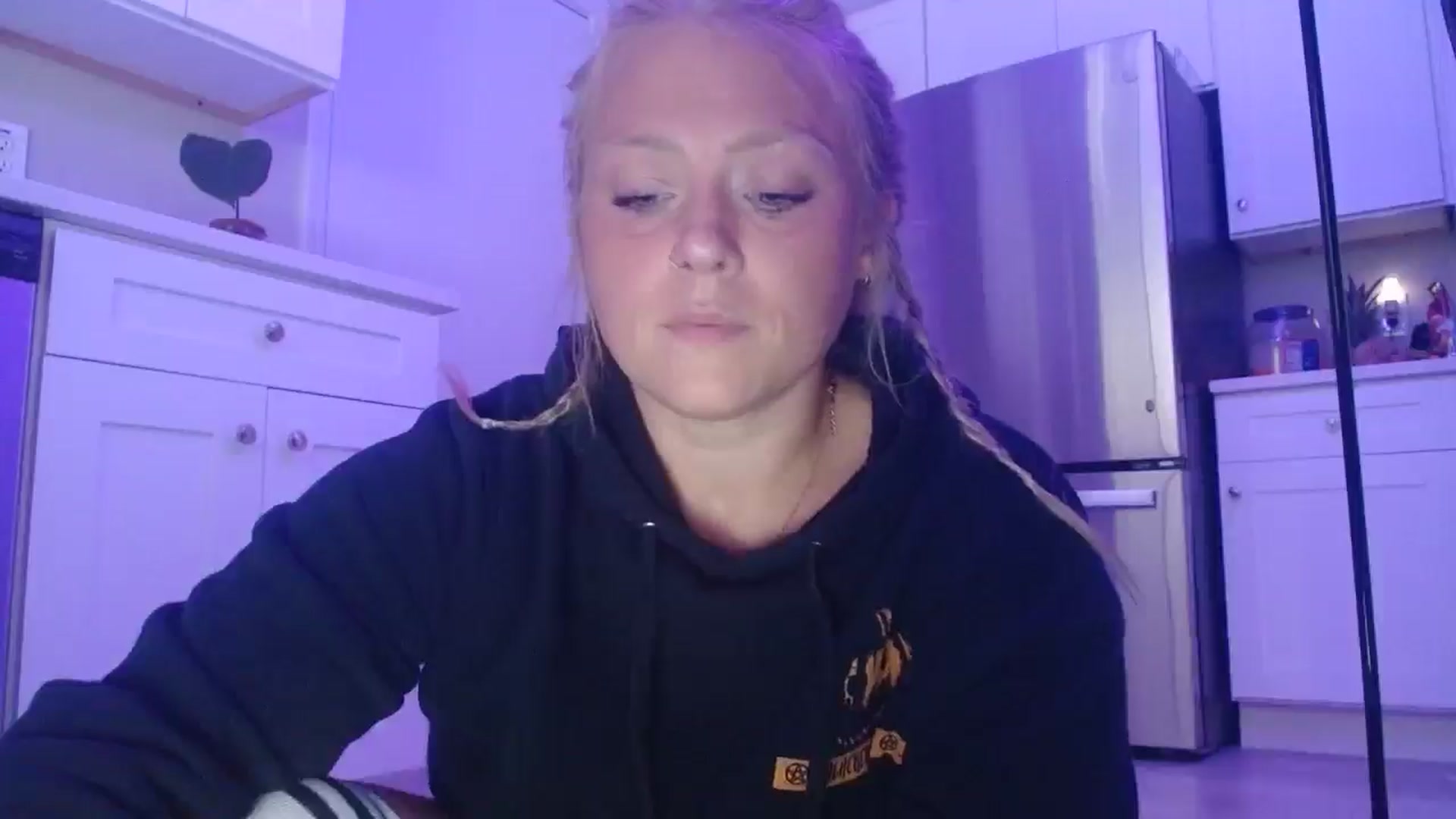 Gallery image thumbnail from SneakyAlice's myfreecams stream on, 08/11/2025, 24:20 image 17 of 20