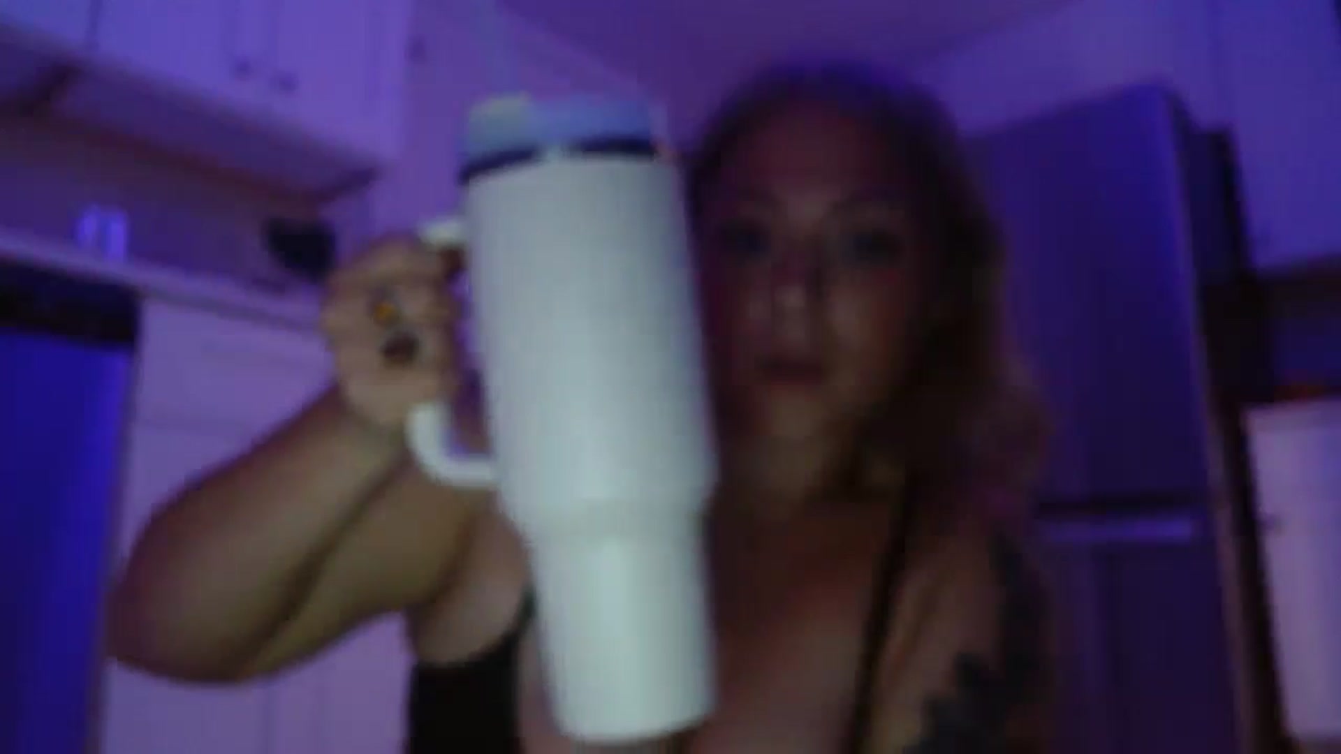Gallery image thumbnail from SneakyAlice's myfreecams stream on, 08/25/2025, 24:23 image 2 of 20