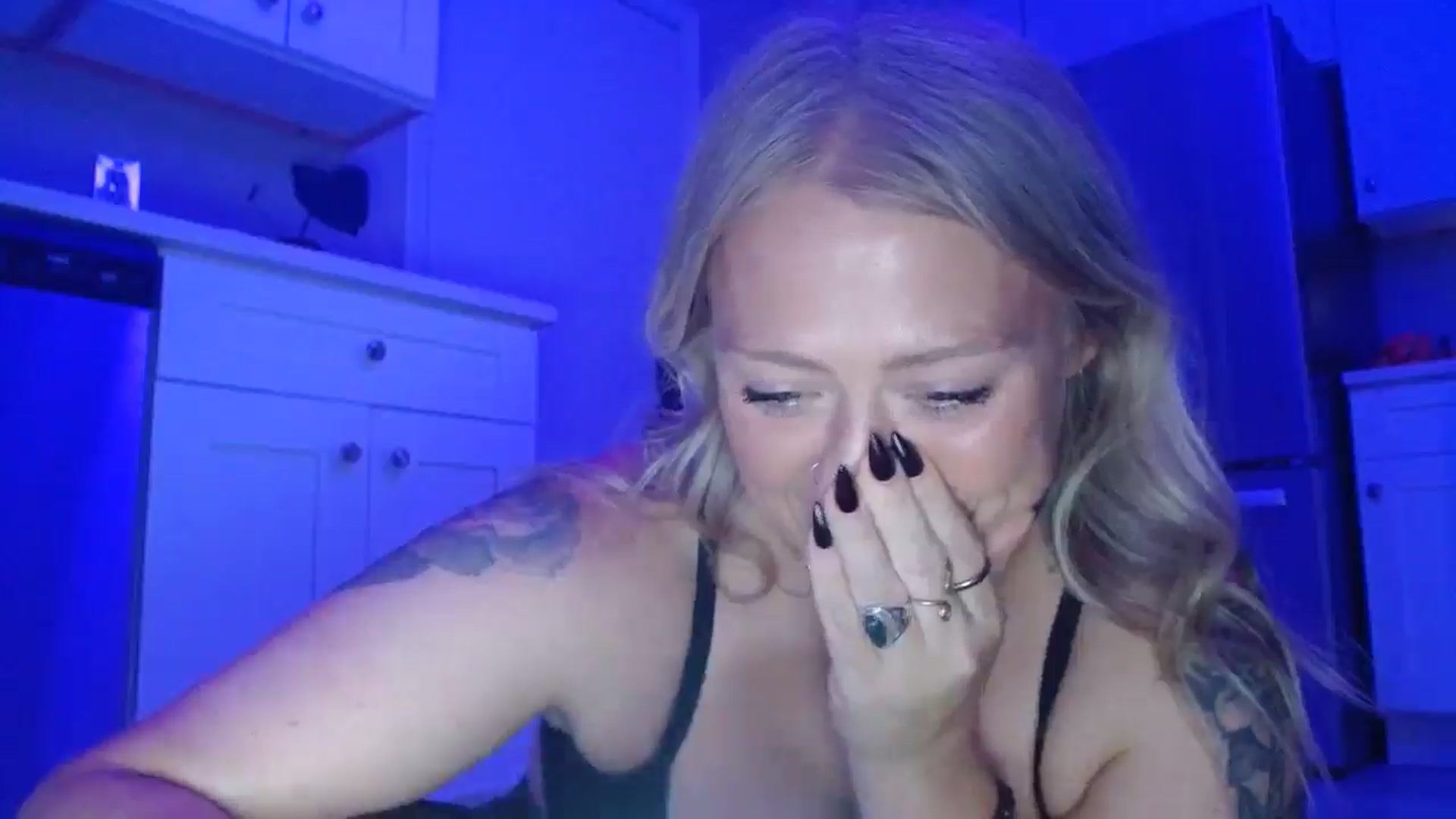 Gallery image thumbnail from SneakyAlice's myfreecams stream on, 08/25/2025, 24:23 image 18 of 20