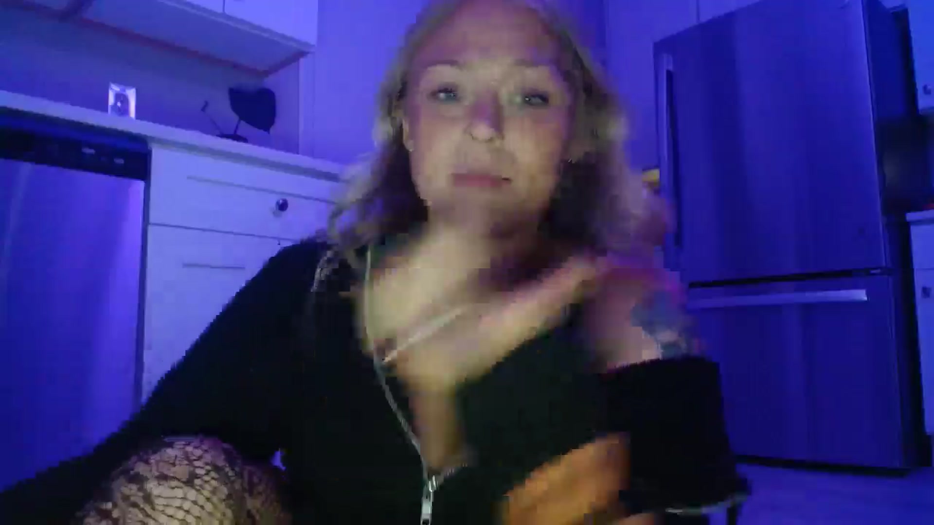 Gallery image thumbnail from SneakyAlice's myfreecams stream on, 08/25/2025, 02:32 image 19 of 20