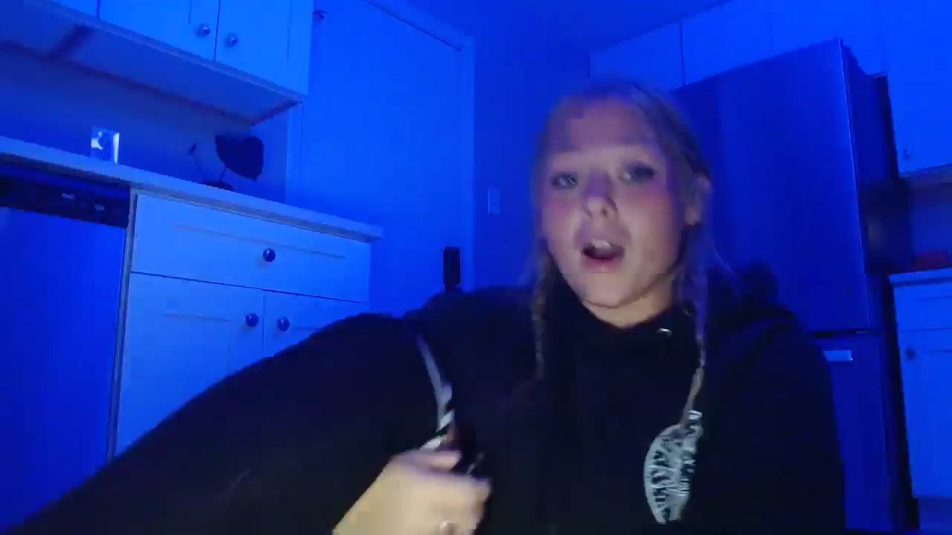 Gallery image thumbnail from SneakyAlice's myfreecams stream on, 08/26/2025, 03:01 image 3 of 20