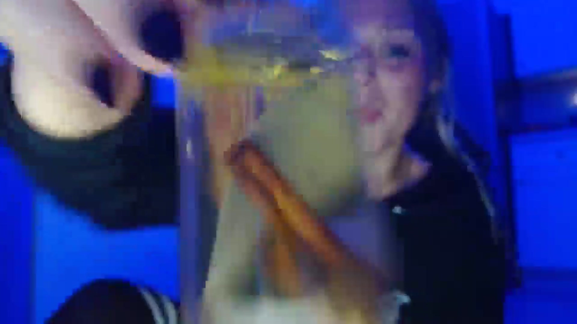 Gallery image thumbnail from SneakyAlice's myfreecams stream on, 08/26/2025, 03:01 image 18 of 20