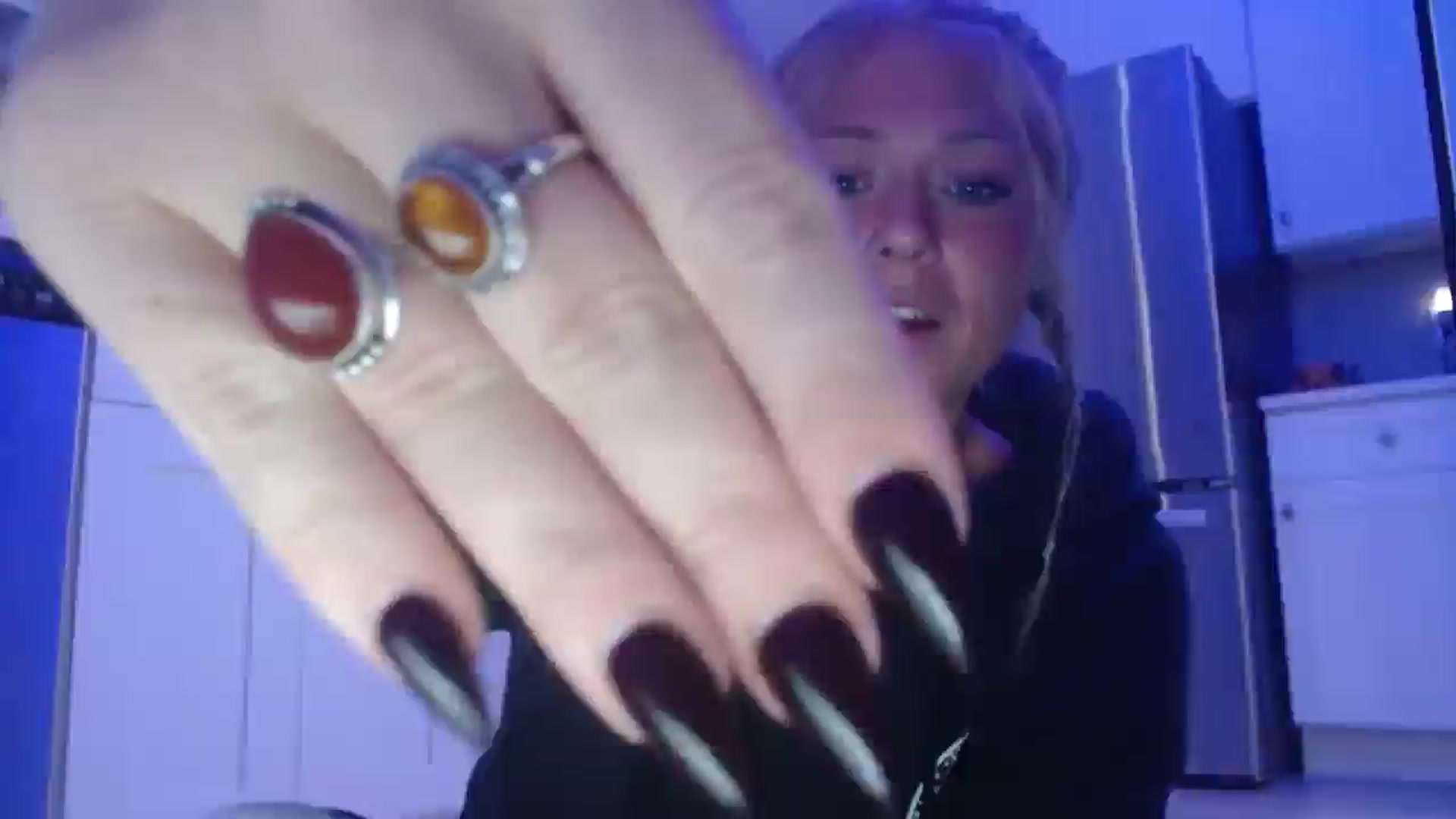 Gallery image thumbnail from SneakyAlice's myfreecams stream on, 08/29/2025, 20:53 image 1 of 20