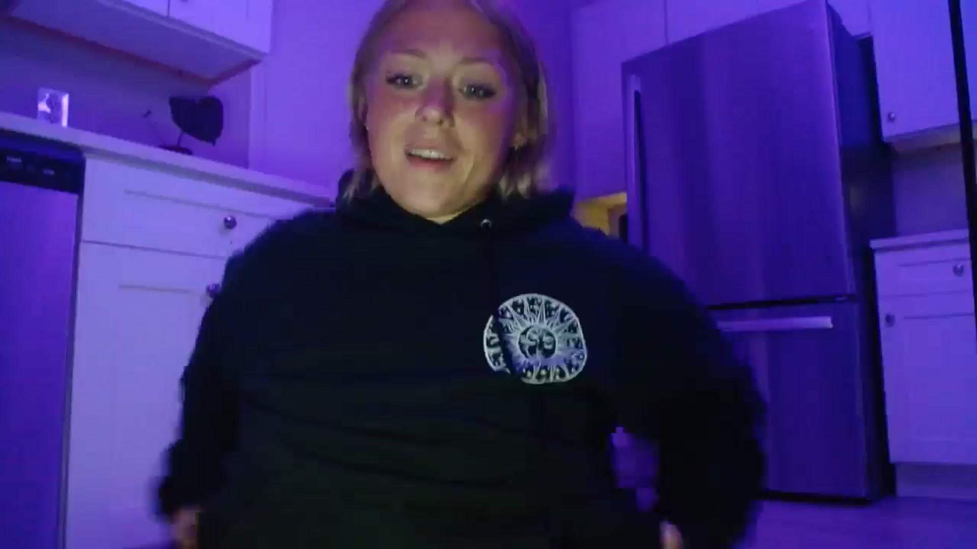 Gallery image thumbnail from SneakyAlice's myfreecams stream on, 09/02/2025, 05:27 image 6 of 20