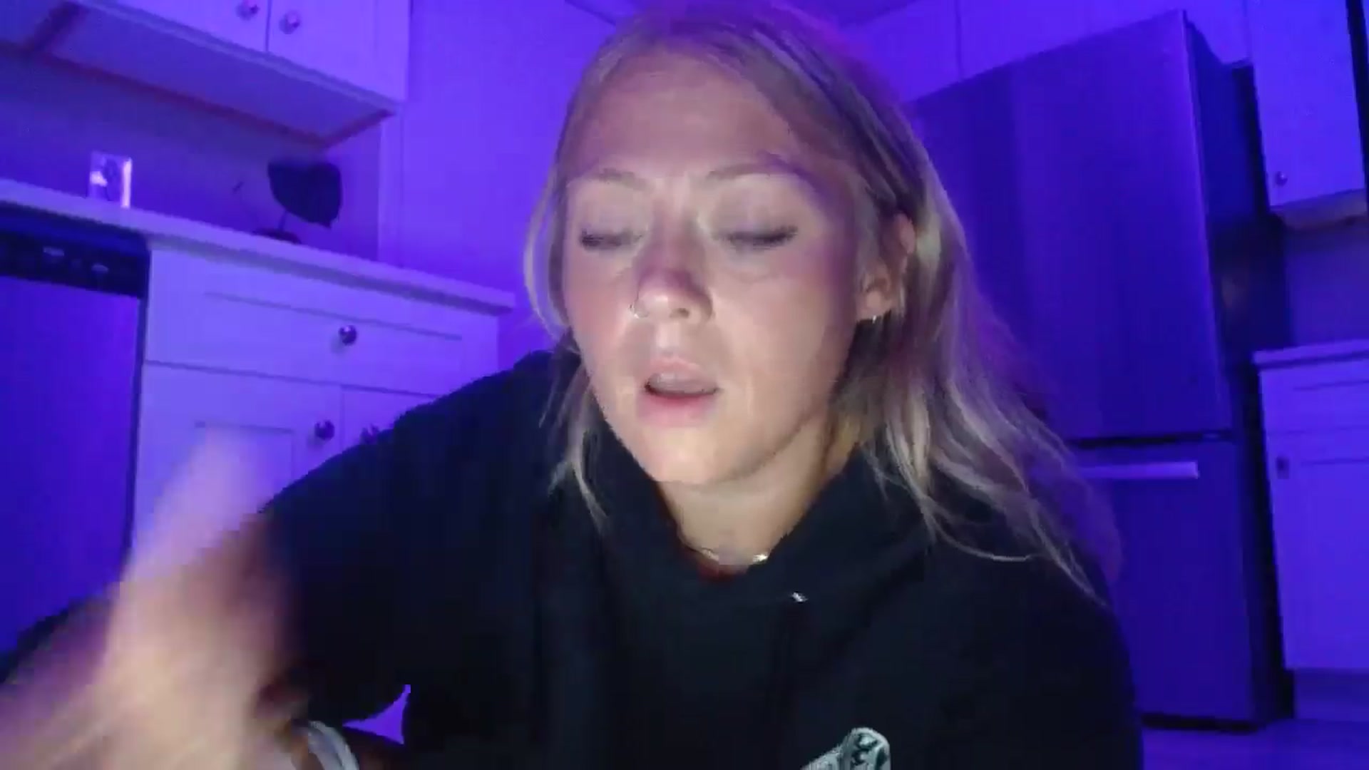 Gallery image thumbnail from SneakyAlice's myfreecams stream on, 09/02/2025, 05:27 image 17 of 20