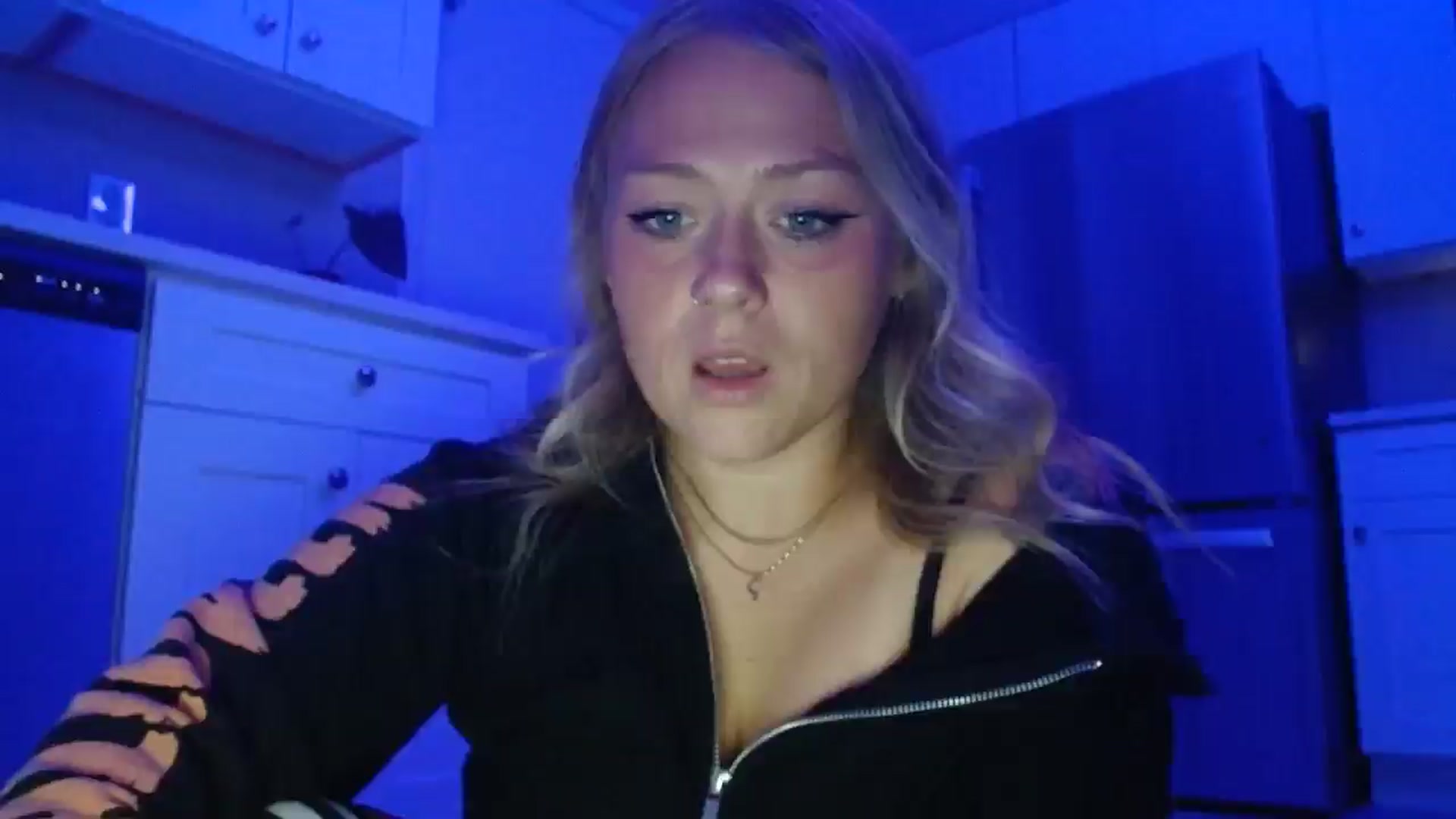 Gallery image thumbnail from SneakyAlice's myfreecams stream on, 09/03/2025, 03:32 image 9 of 20