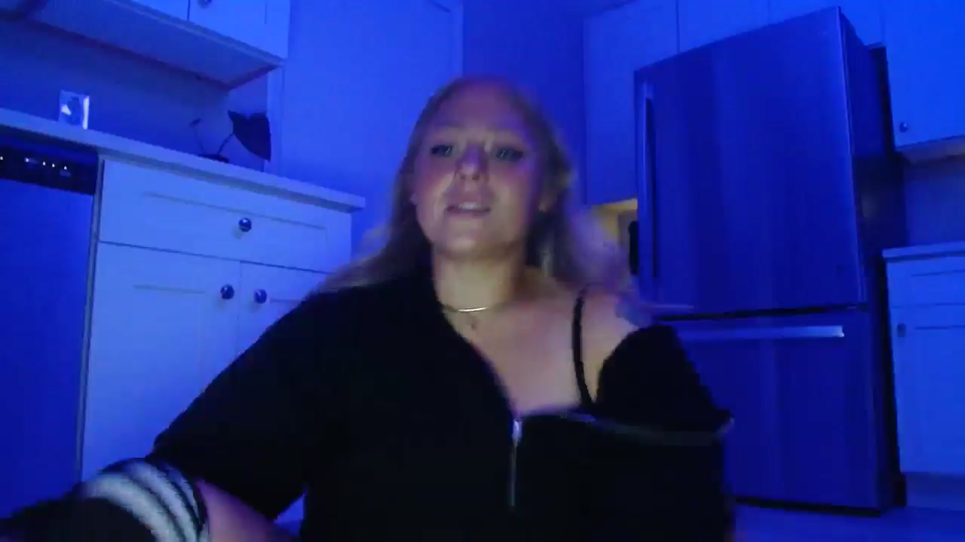 Gallery image thumbnail from SneakyAlice's myfreecams stream on, 09/03/2025, 03:32 image 17 of 20
