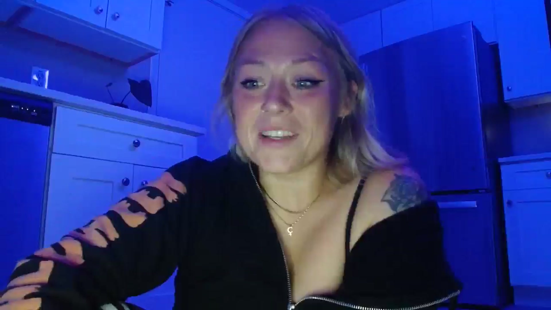 Gallery image thumbnail from SneakyAlice's myfreecams stream on, 09/03/2025, 03:32 image 20 of 20