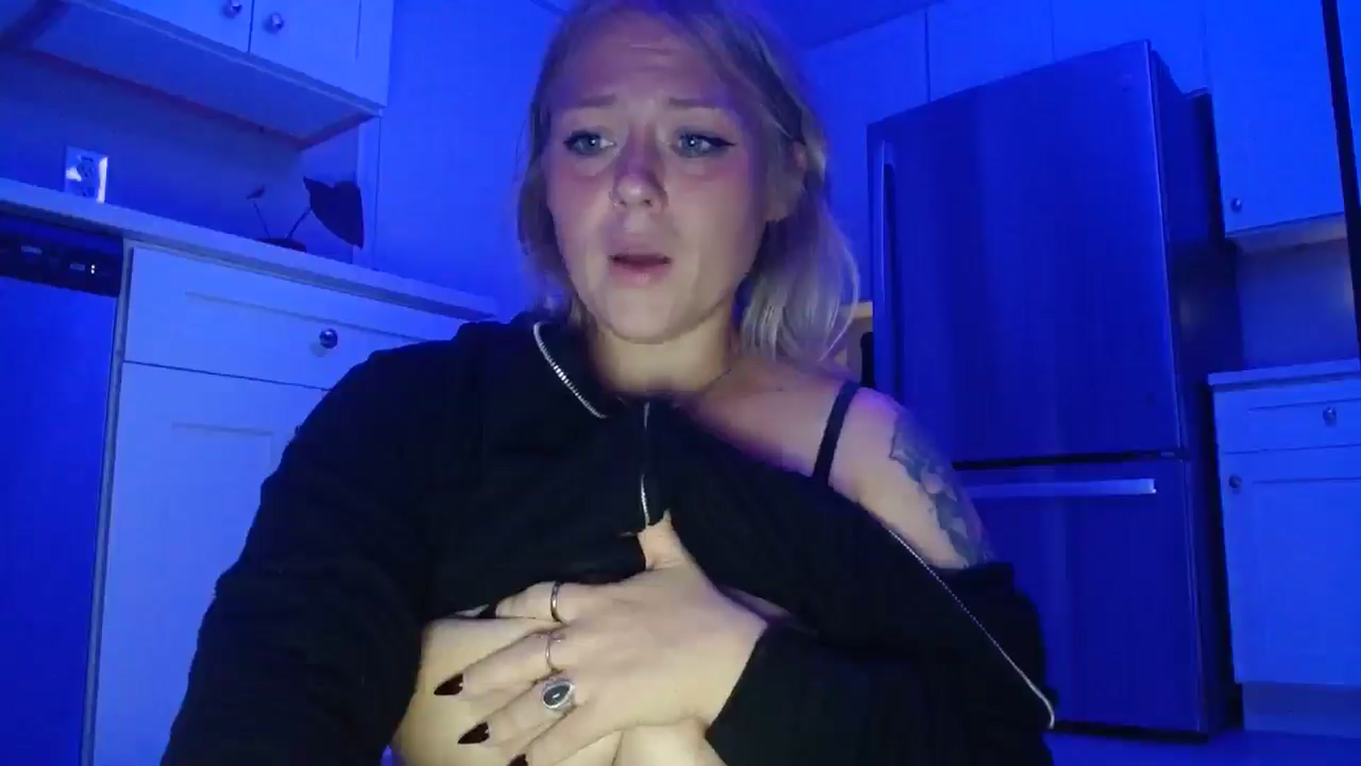 Gallery image thumbnail from SneakyAlice's myfreecams stream on, 09/03/2025, 05:54 image 11 of 20