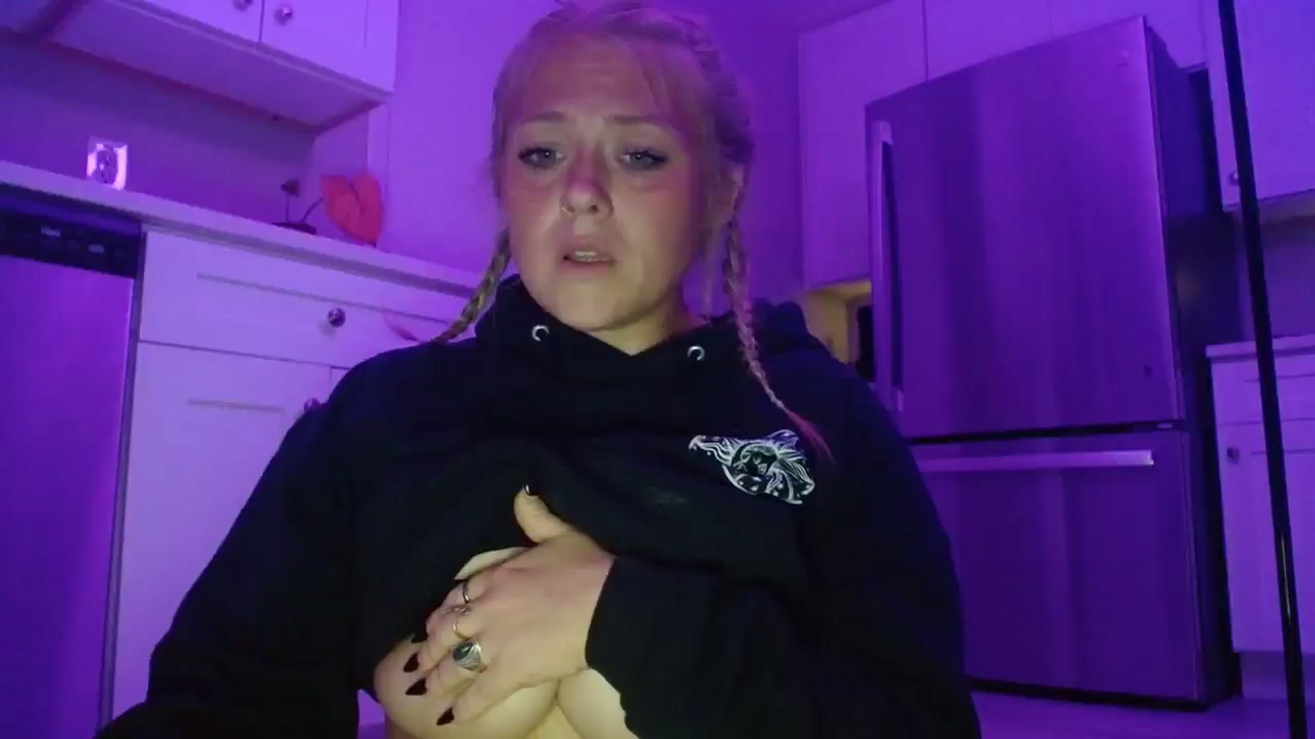 Gallery image thumbnail from SneakyAlice's myfreecams stream on, 09/09/2025, 04:59 image 19 of 20