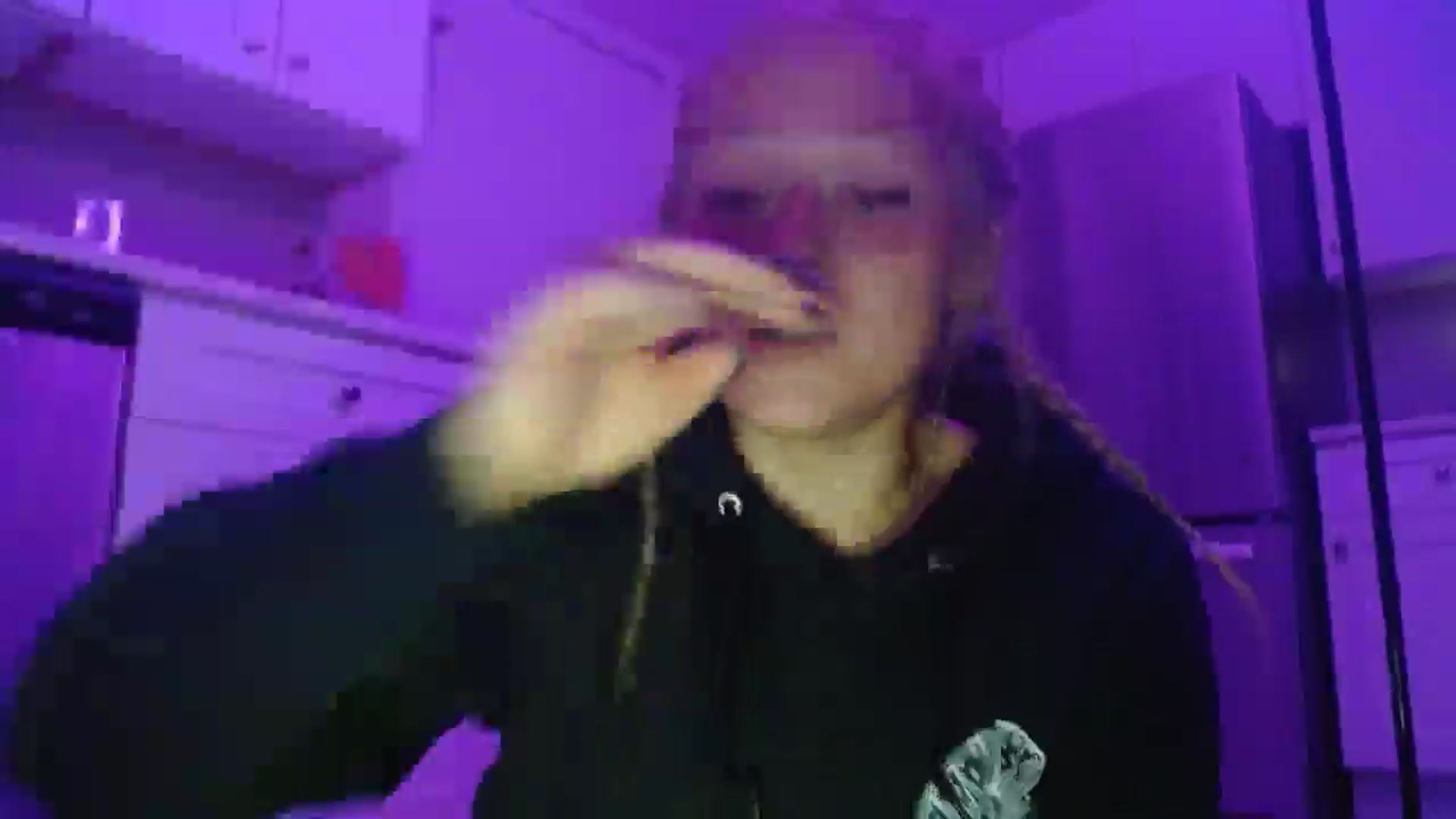 Gallery image thumbnail from SneakyAlice's myfreecams stream on, 09/09/2025, 04:59 image 8 of 20
