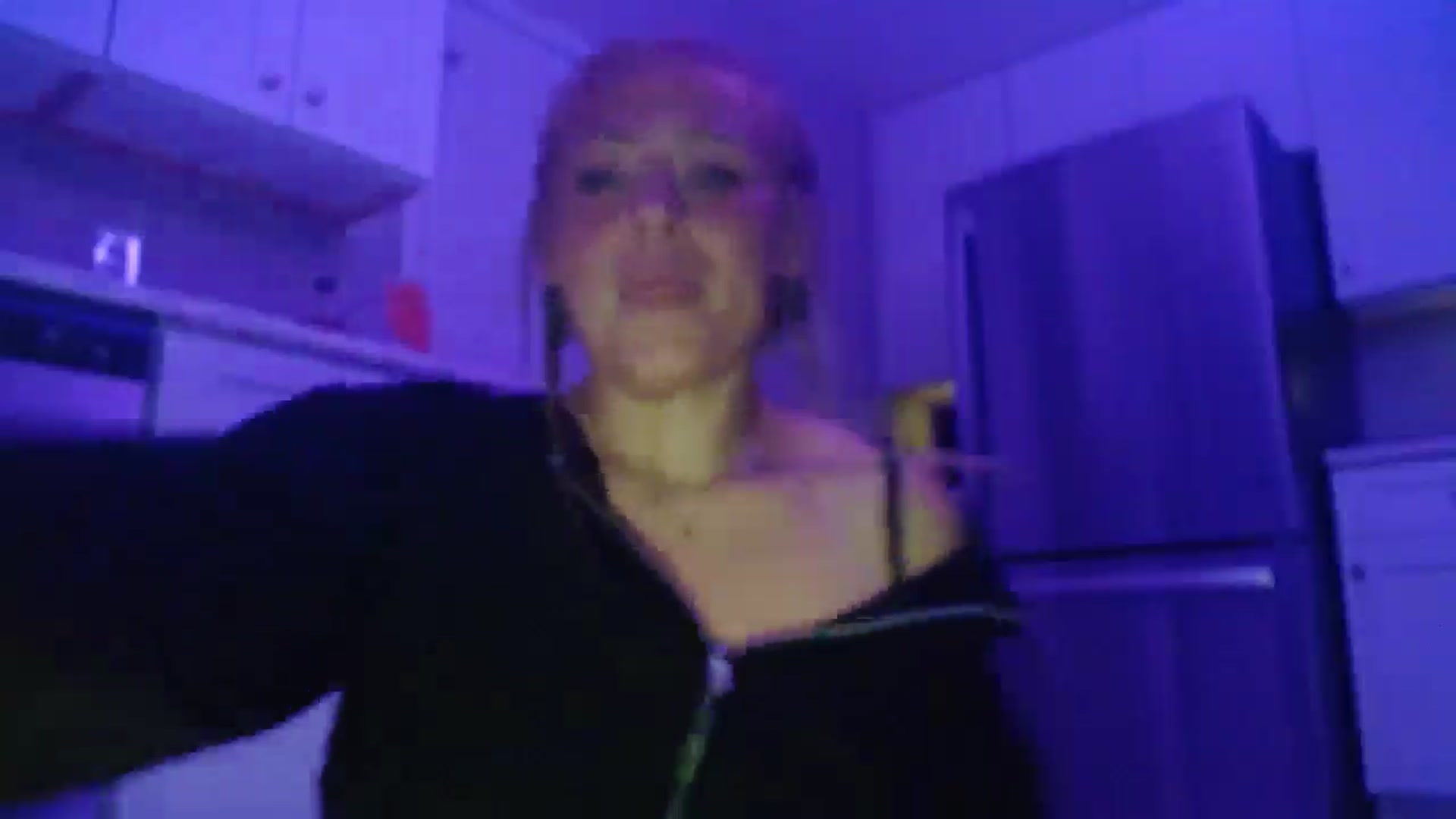 Gallery image thumbnail from SneakyAlice's myfreecams stream on, 09/11/2025, 04:31 image 15 of 20