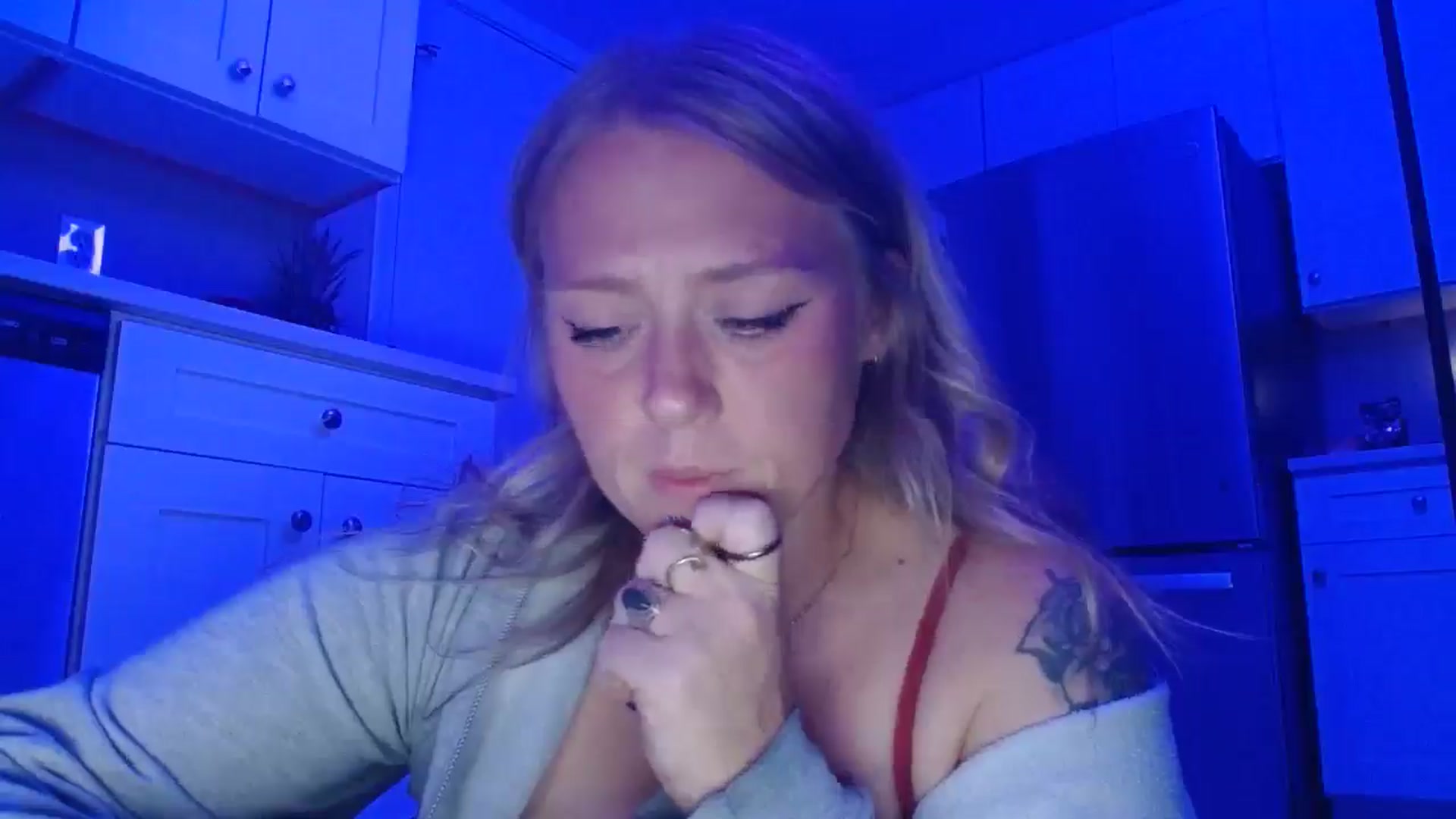 Gallery image thumbnail from SneakyAlice's myfreecams stream on, 09/25/2025, 05:03 image 16 of 20
