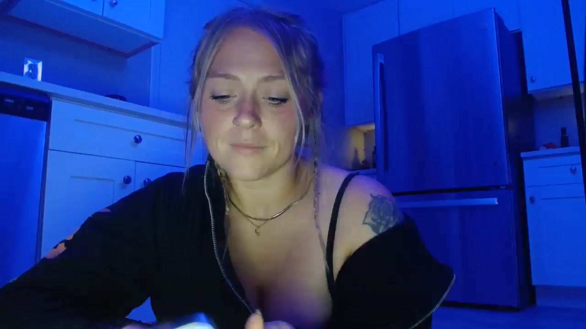 Gallery image thumbnail from SneakyAlice's myfreecams stream on, 10/02/2025, 03:31 image 9 of 20