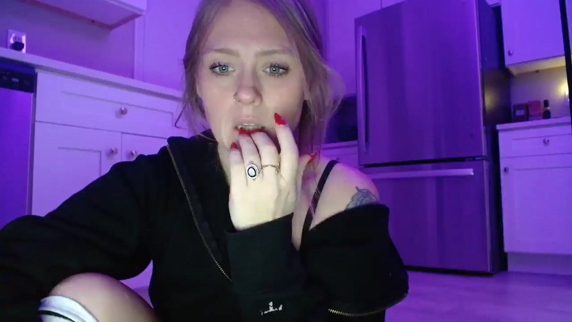 Gallery image thumbnail from SneakyAlice's myfreecams stream on, 02/17/2026, 22:22 image 10 of 20