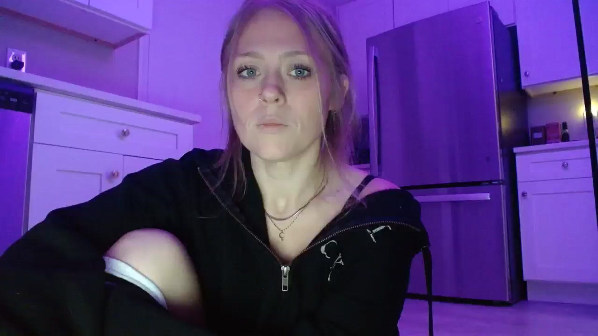 Gallery image thumbnail from SneakyAlice's myfreecams stream on, 02/17/2026, 22:22 image 12 of 20