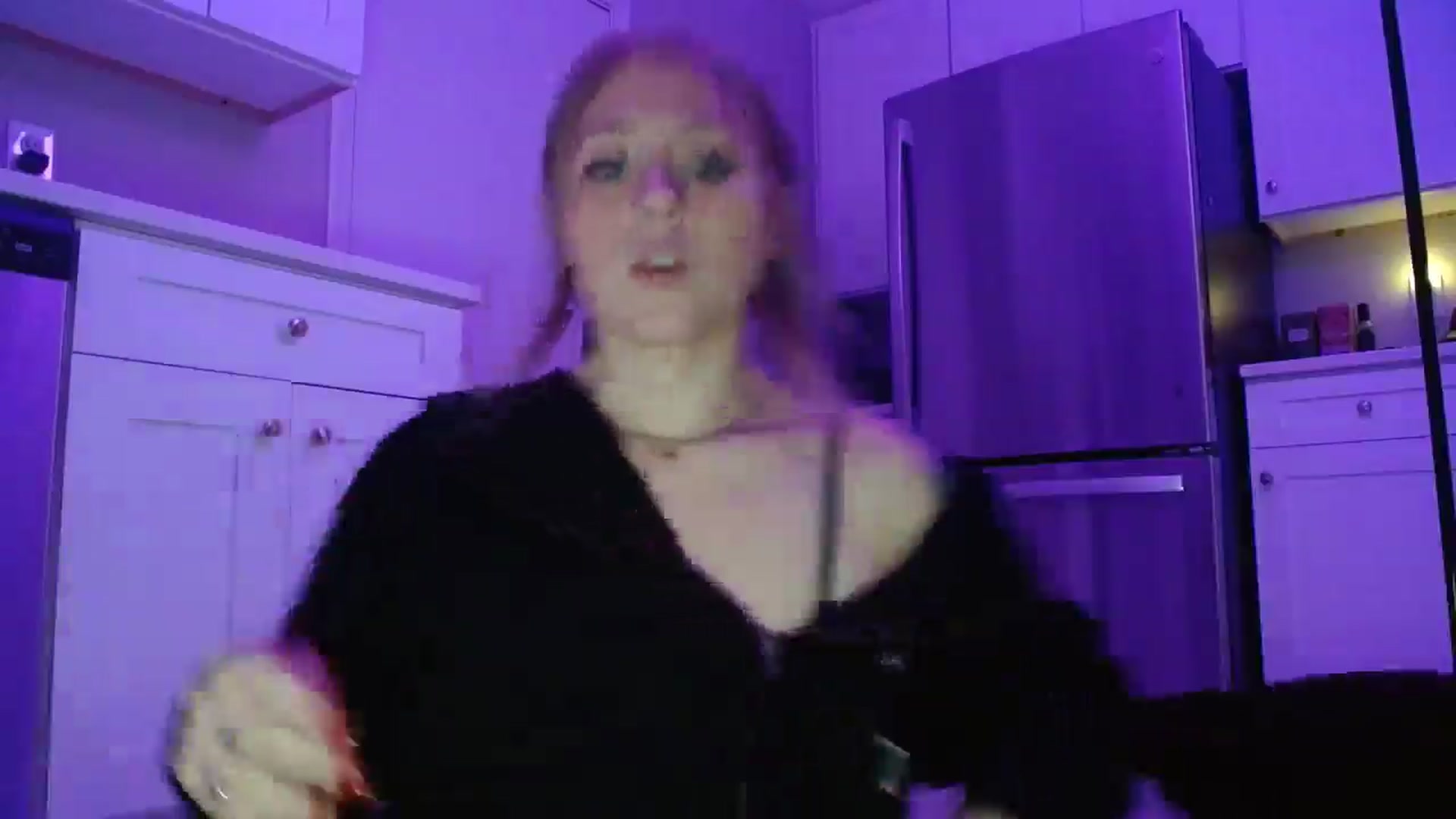 Gallery image thumbnail from SneakyAlice's myfreecams stream on, 02/17/2026, 22:22 image 15 of 20