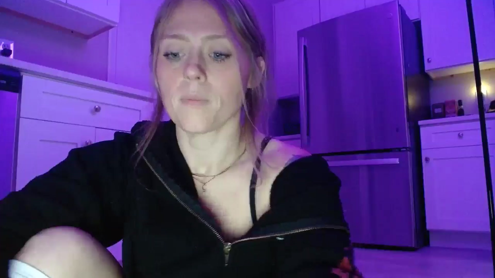 Gallery image thumbnail from SneakyAlice's myfreecams stream on, 02/17/2026, 22:22 image 18 of 20