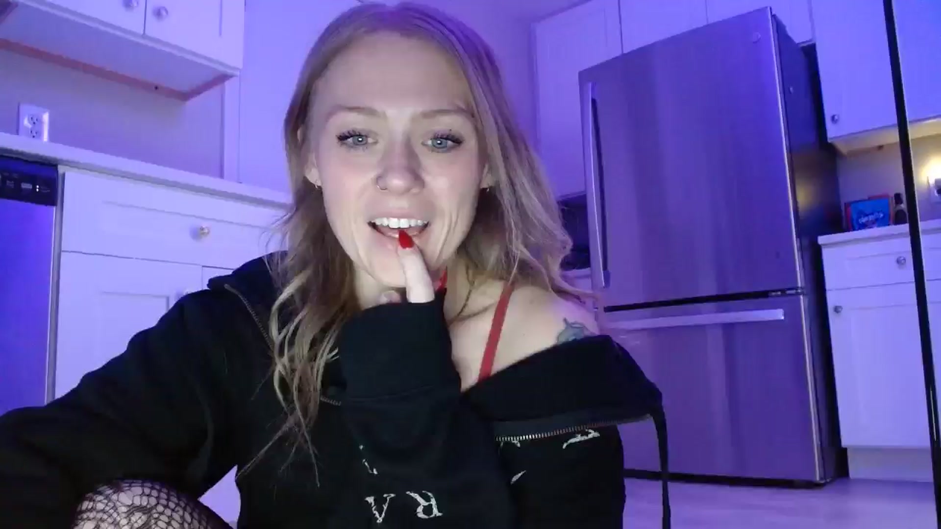 Gallery image thumbnail from SneakyAlice's myfreecams stream on, 02/24/2026, 19:53 image 10 of 20