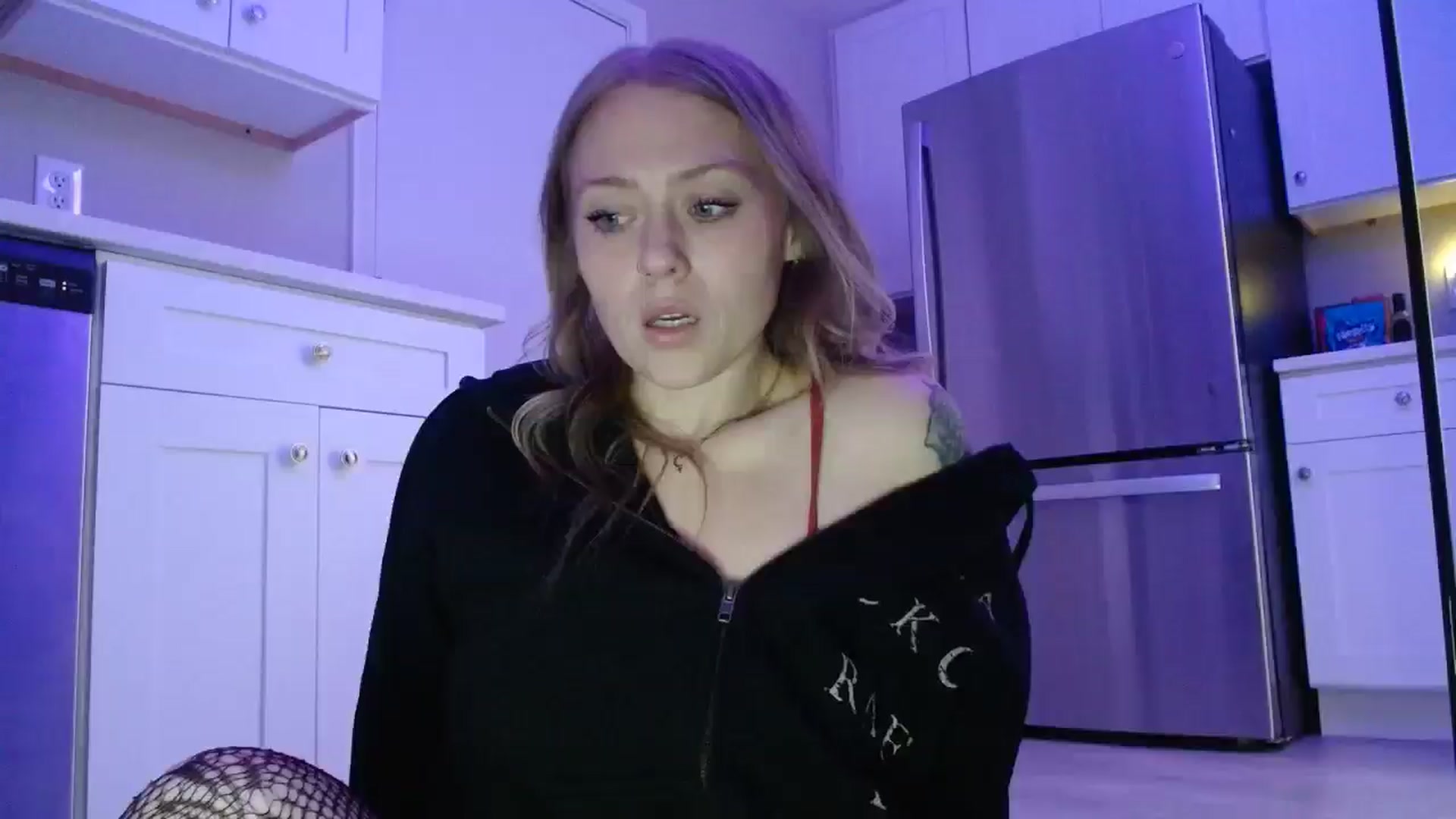 Gallery image thumbnail from SneakyAlice's myfreecams stream on, 02/24/2026, 19:53 image 14 of 20