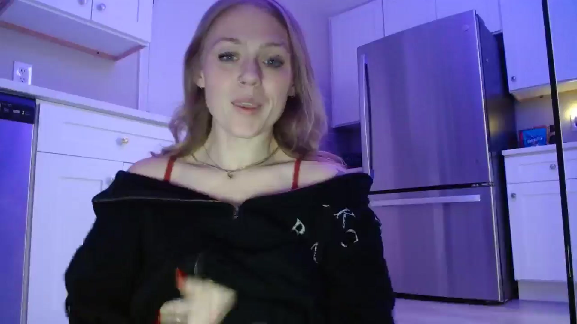 Gallery image thumbnail from SneakyAlice's myfreecams stream on, 02/24/2026, 19:53 image 6 of 20