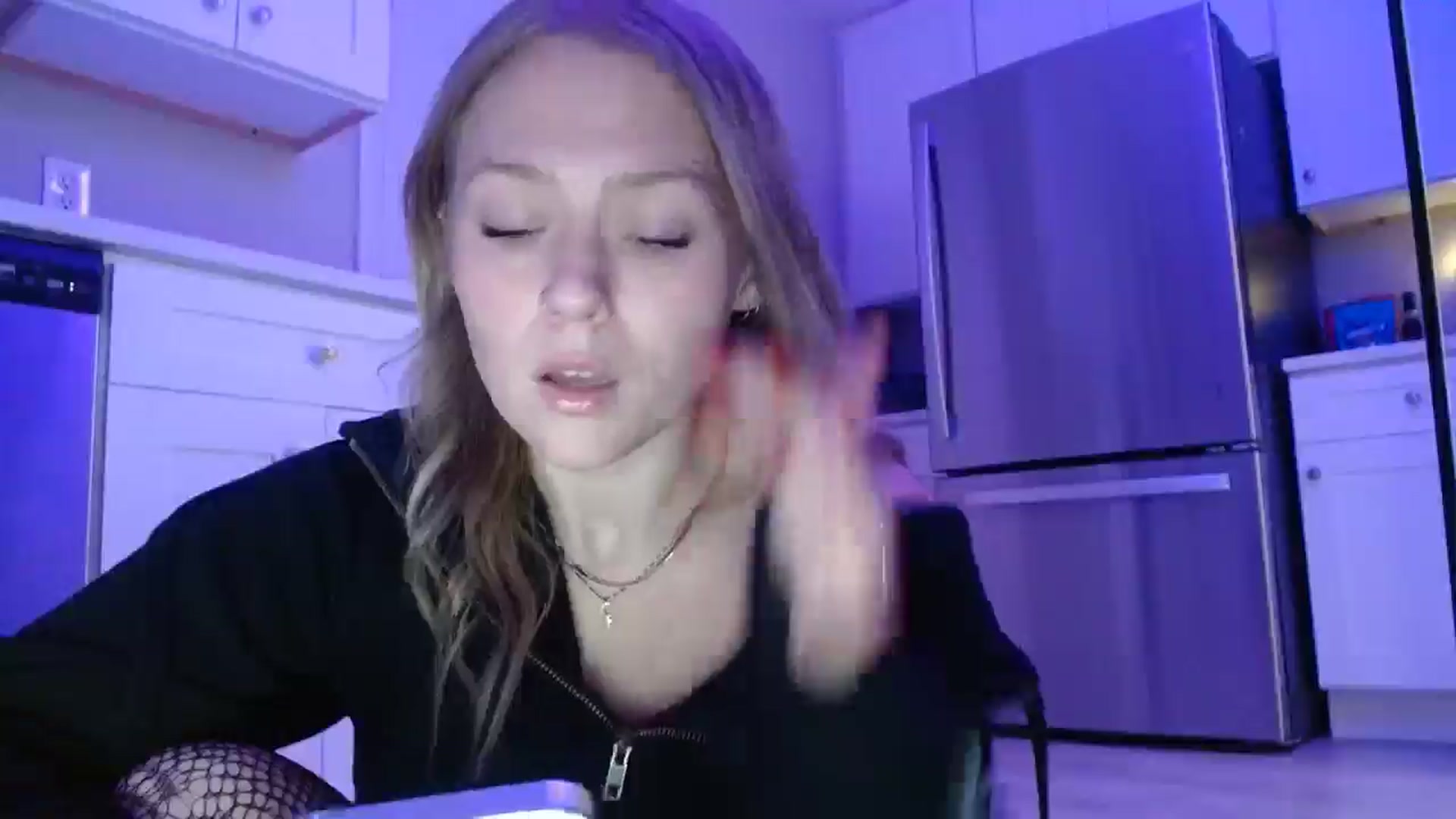 Gallery image thumbnail from SneakyAlice's myfreecams stream on, 02/24/2026, 19:53 image 11 of 20