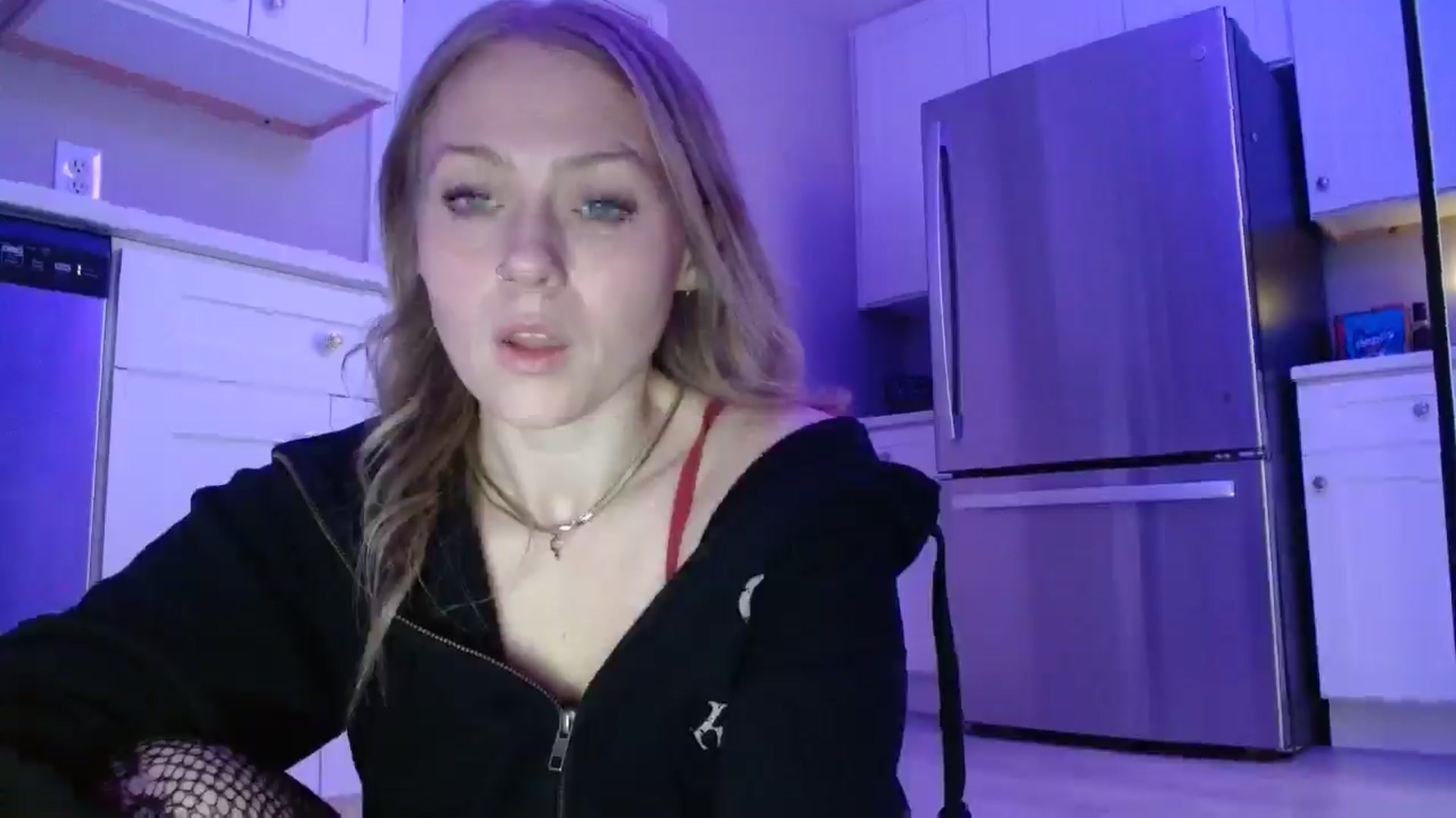 Gallery image thumbnail from SneakyAlice's myfreecams stream on, 02/24/2026, 19:53 image 2 of 20