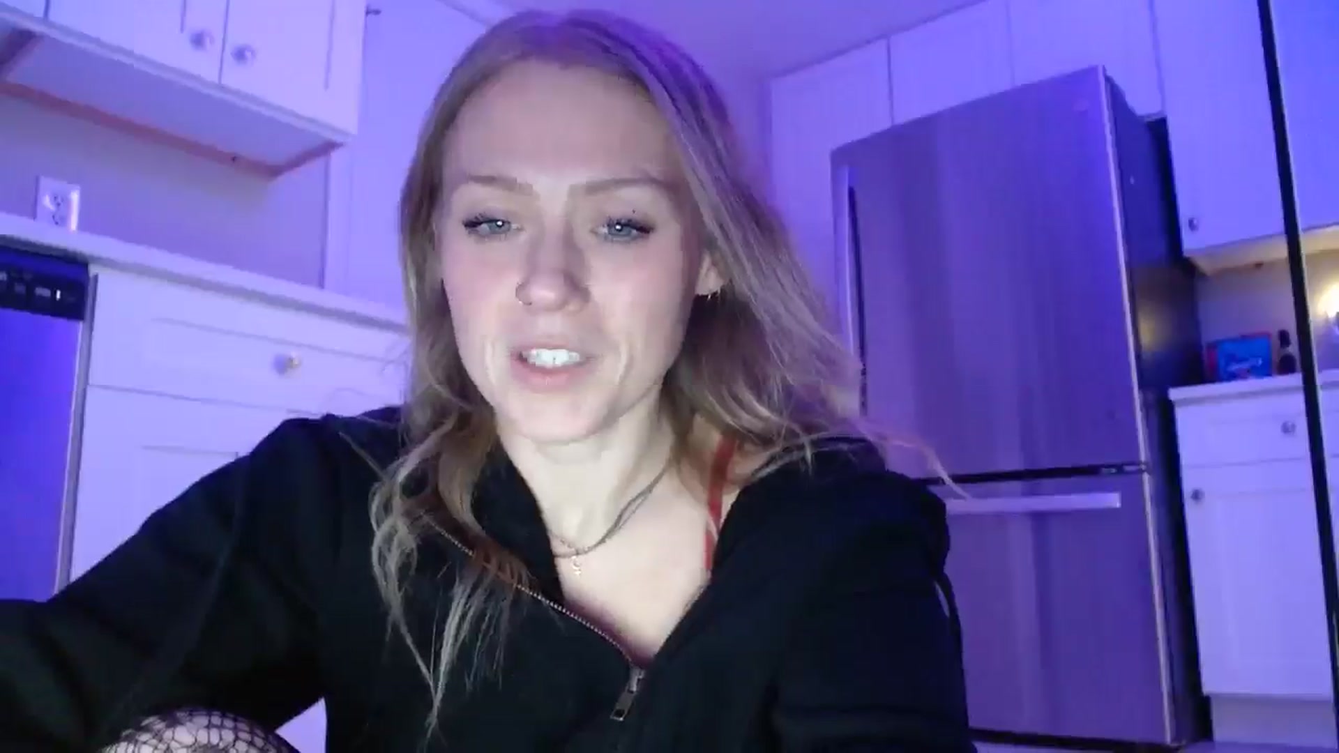 Gallery image thumbnail from SneakyAlice's myfreecams stream on, 02/24/2026, 19:53 image 9 of 20