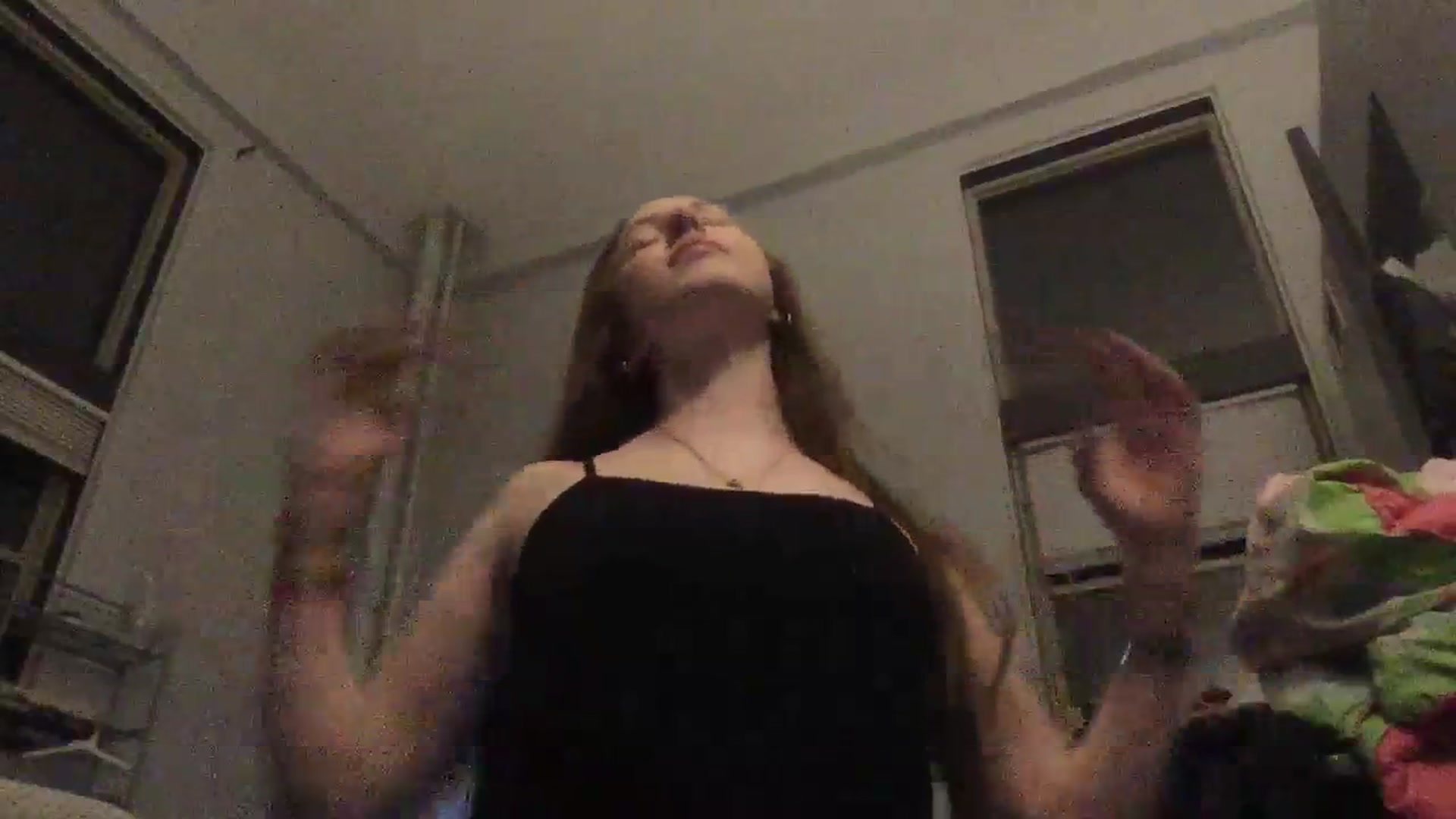 Gallery image thumbnail from SnoBunni1999's myfreecams stream on, 03/29/2024, 02:50 image 15 of 20