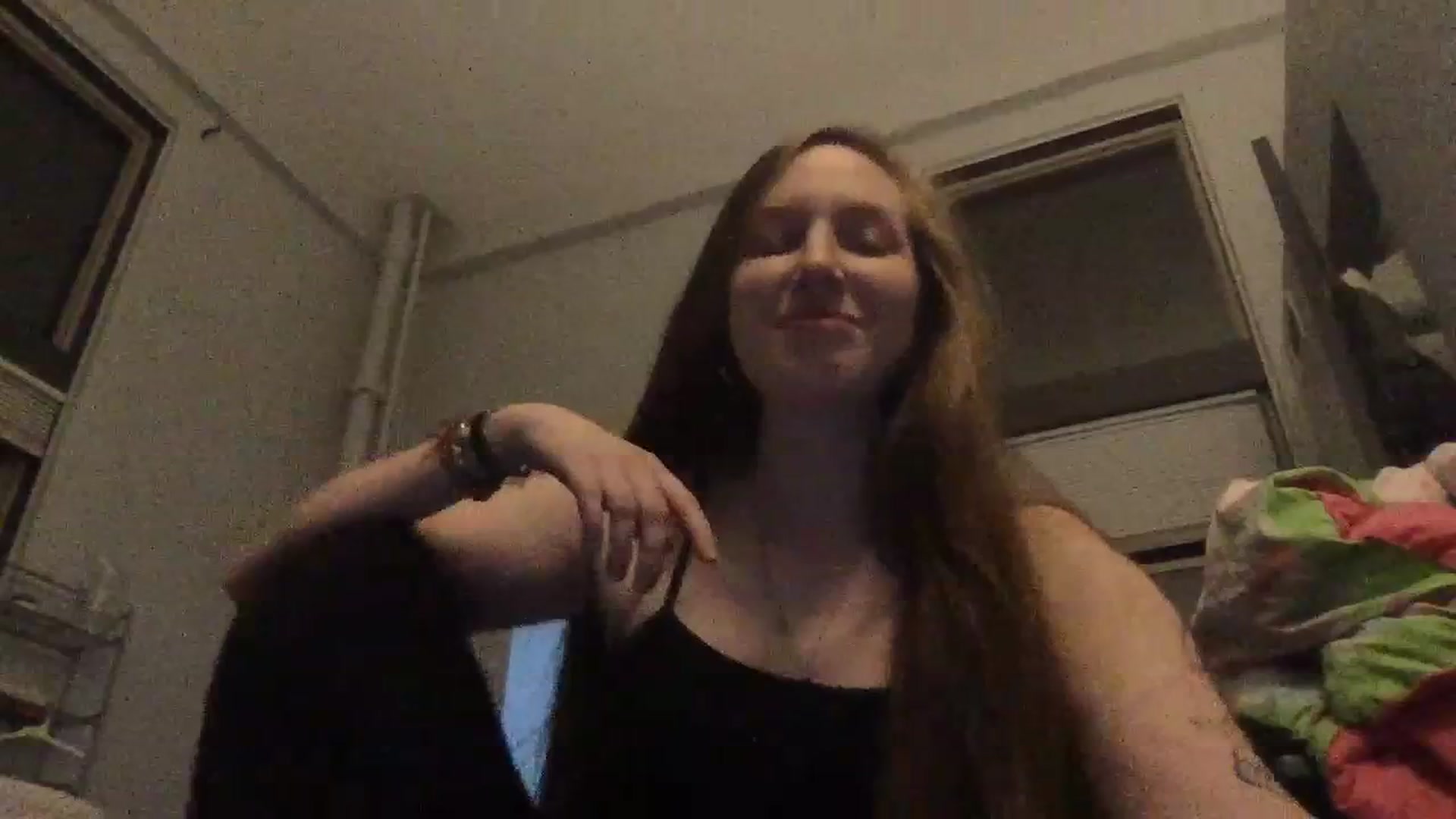 Gallery image thumbnail from SnoBunni1999's myfreecams stream on, 03/29/2024, 02:50 image 1 of 20