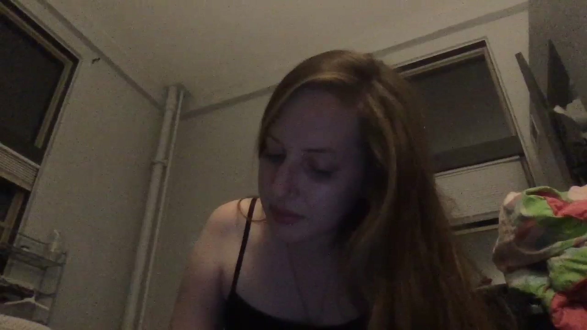 Gallery image thumbnail from SnoBunni1999's myfreecams stream on, 03/29/2024, 02:50 image 16 of 20