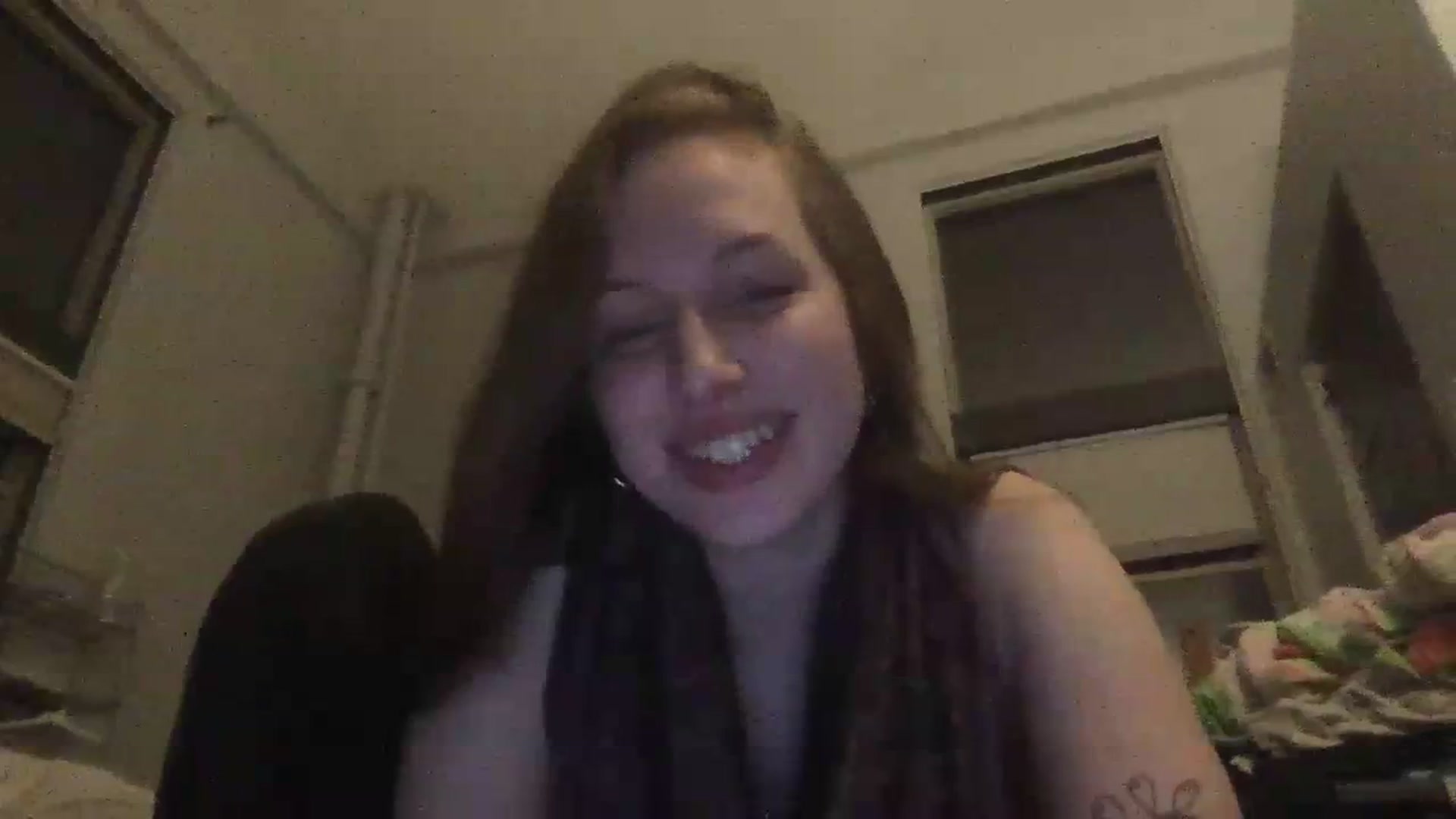 Gallery image thumbnail from SnoBunni1999's myfreecams stream on, 03/30/2024, 01:11 image 14 of 20