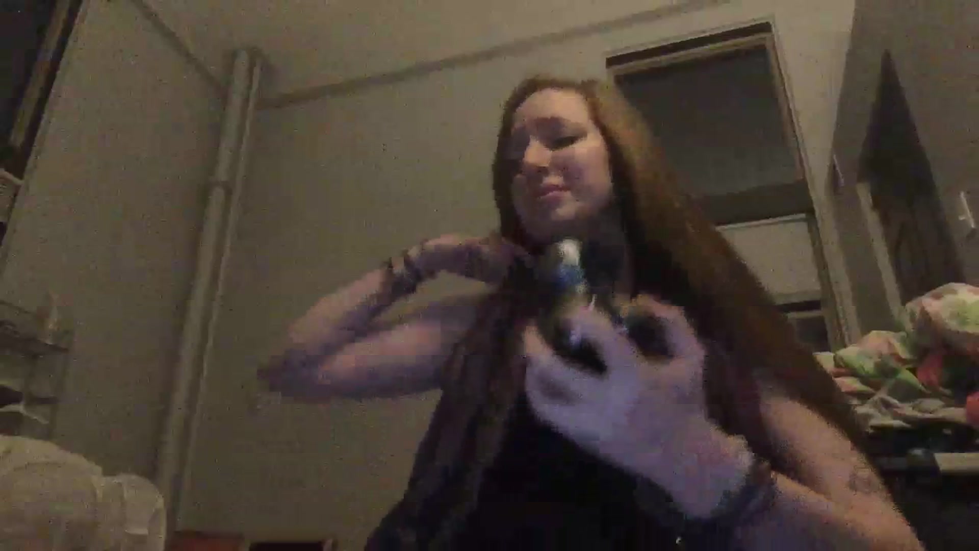 Gallery image thumbnail from SnoBunni1999's myfreecams stream on, 03/30/2024, 01:11 image 2 of 20