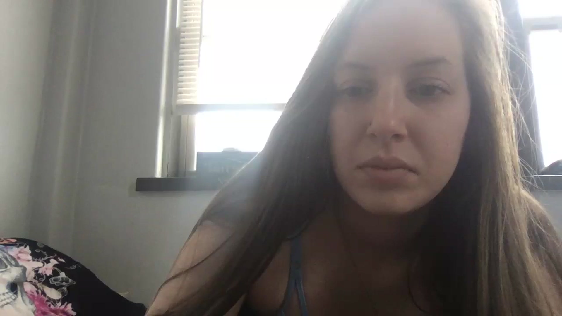 Gallery image thumbnail from SnoBunni1999's myfreecams stream on, 04/01/2024, 22:09 image 17 of 20