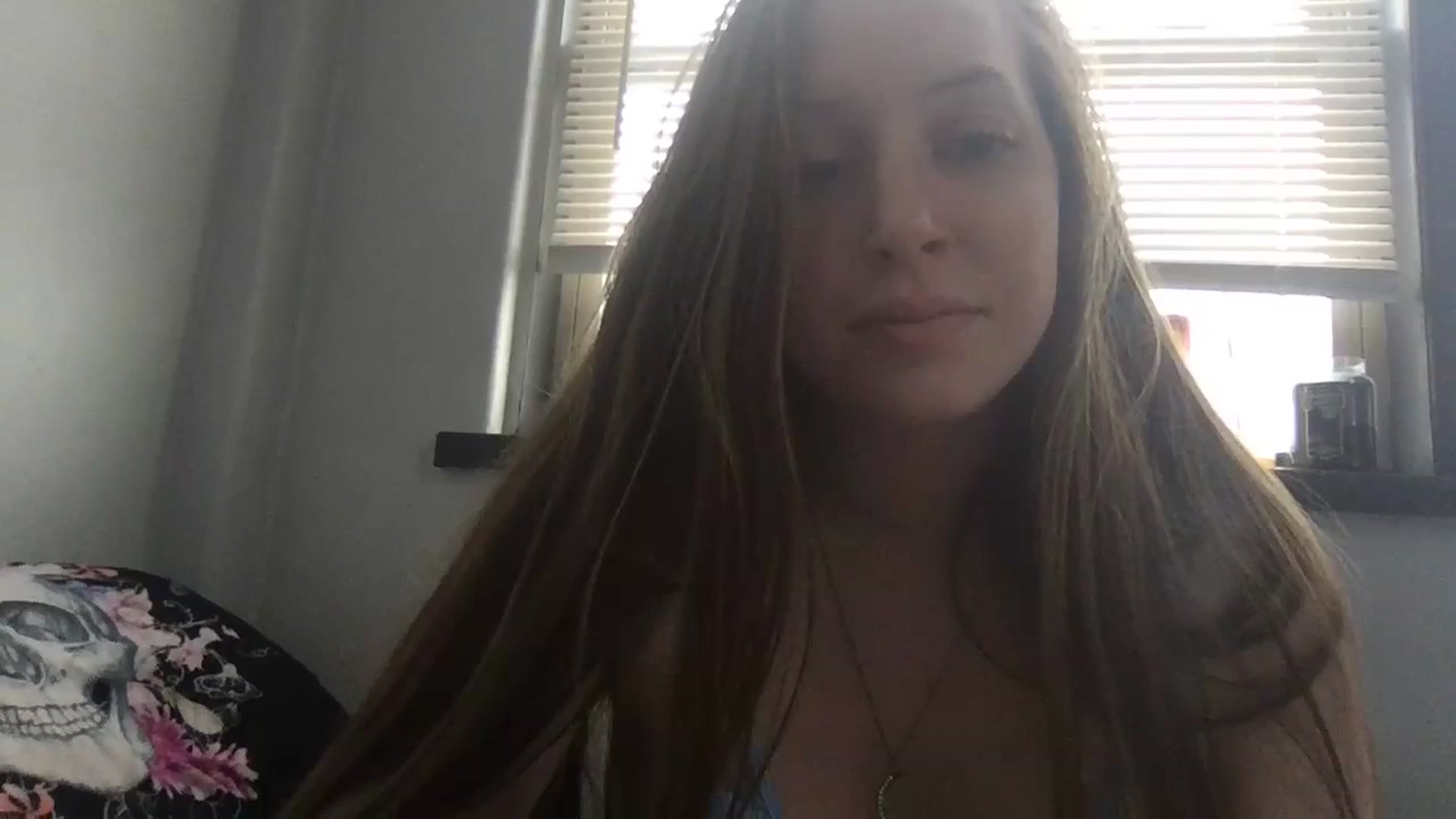 Gallery image thumbnail from SnoBunni1999's myfreecams stream on, 04/01/2024, 22:09 image 19 of 20