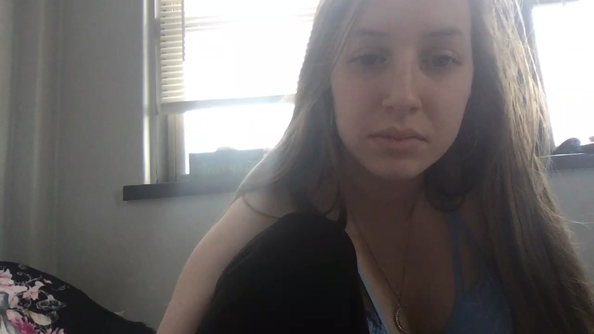 Gallery image thumbnail from SnoBunni1999's myfreecams stream on, 04/01/2024, 22:09 image 6 of 20