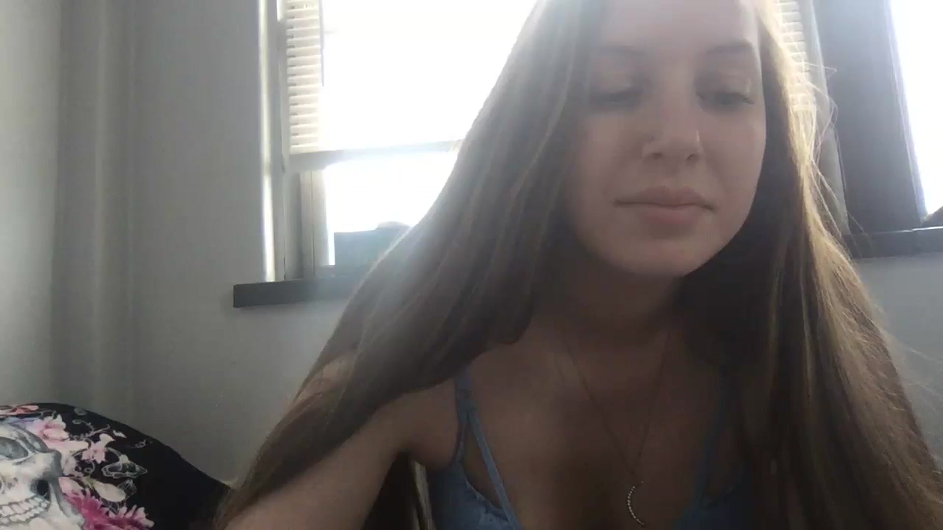 Gallery image thumbnail from SnoBunni1999's myfreecams stream on, 04/01/2024, 22:09 image 4 of 20