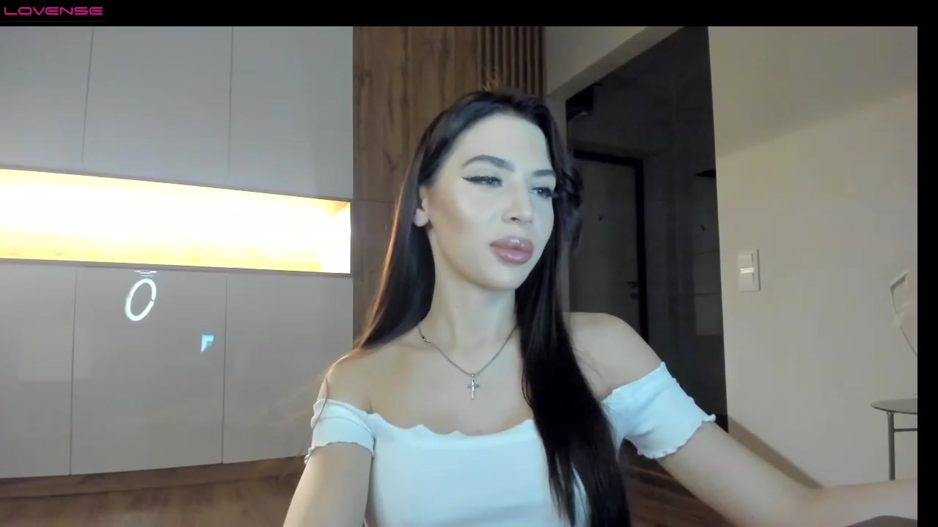Gallery image thumbnail from SnowKate_'s myfreecams stream on, 12/18/2022, 18:00 image 12 of 20